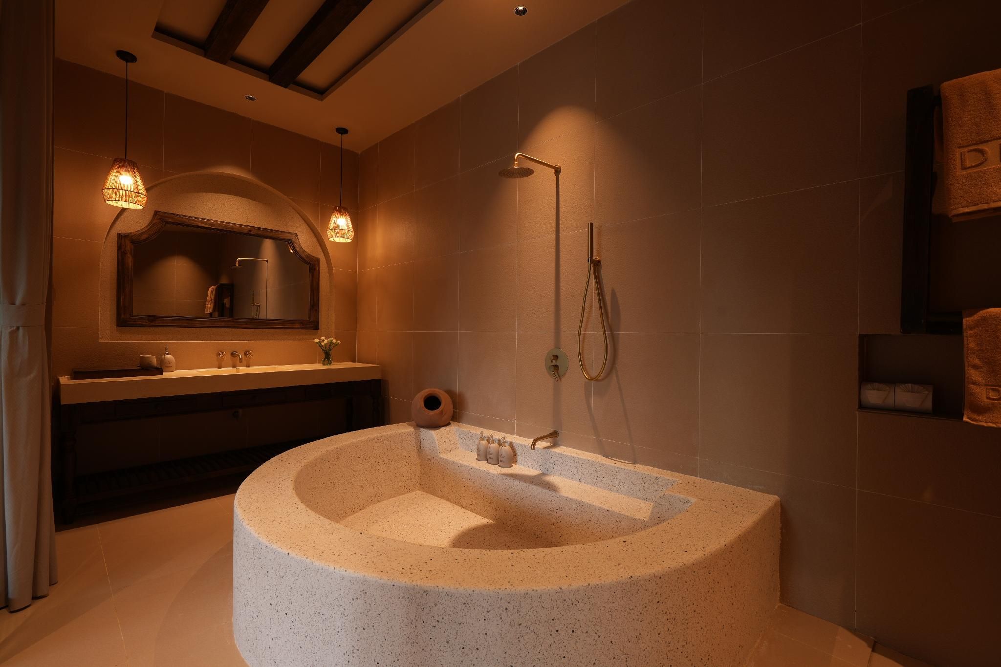 Luxury King Room