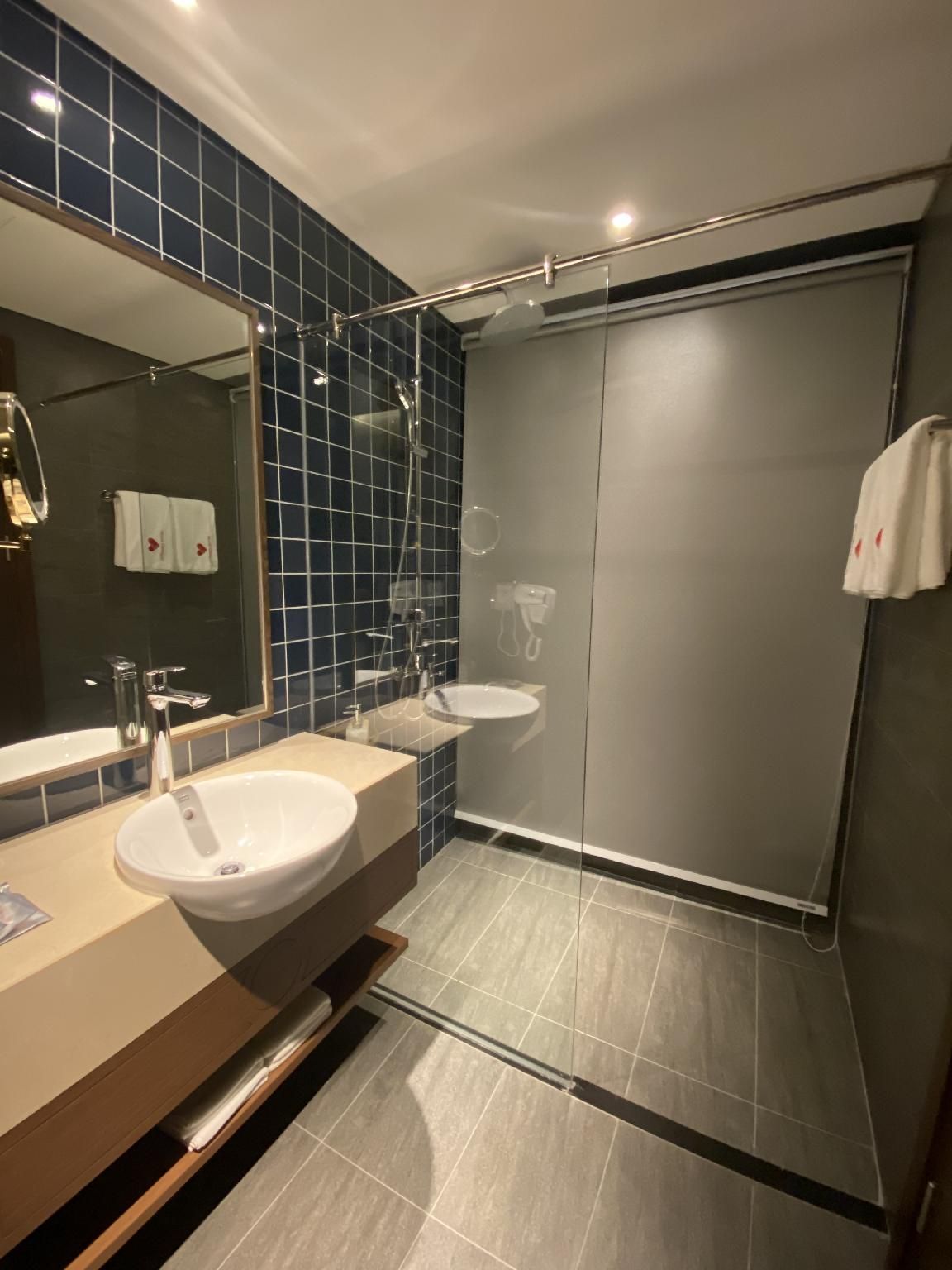 Premium Suite for 4 People