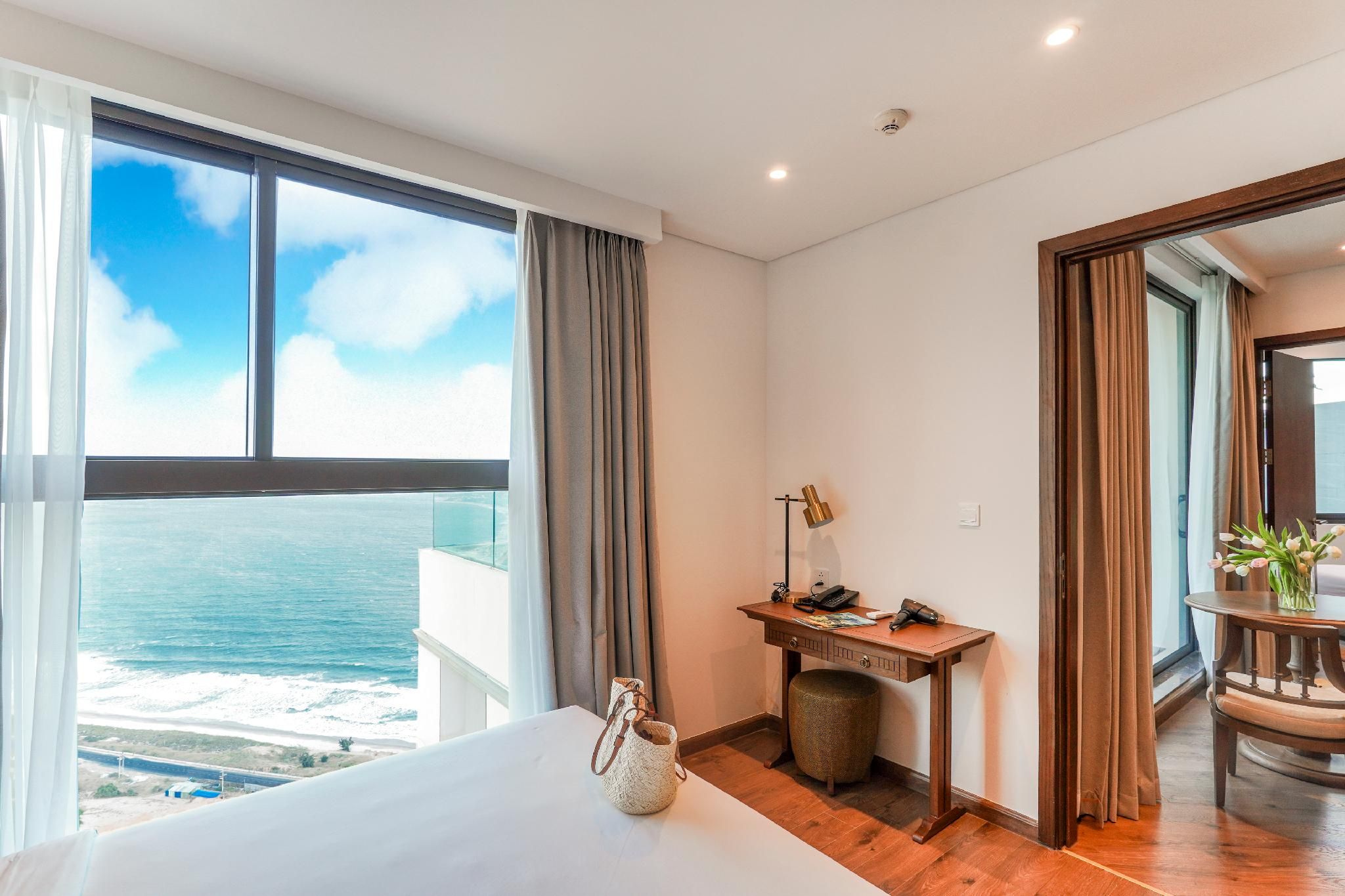 2 Bedroom Pool Suite Sea view