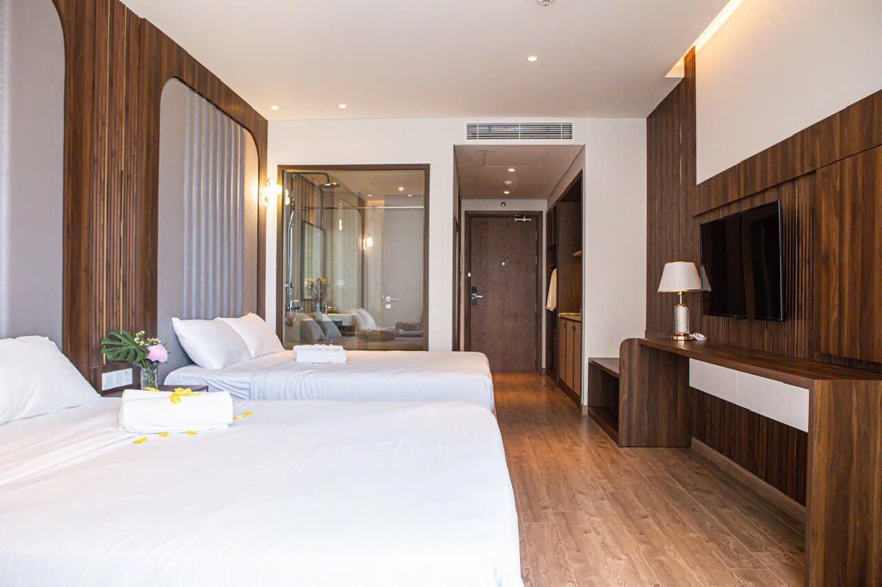 Deluxe Two Queen Beds