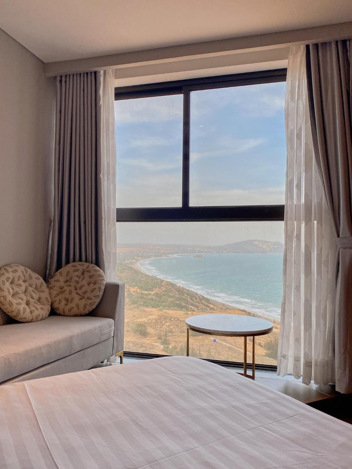 Family Room with Sea View