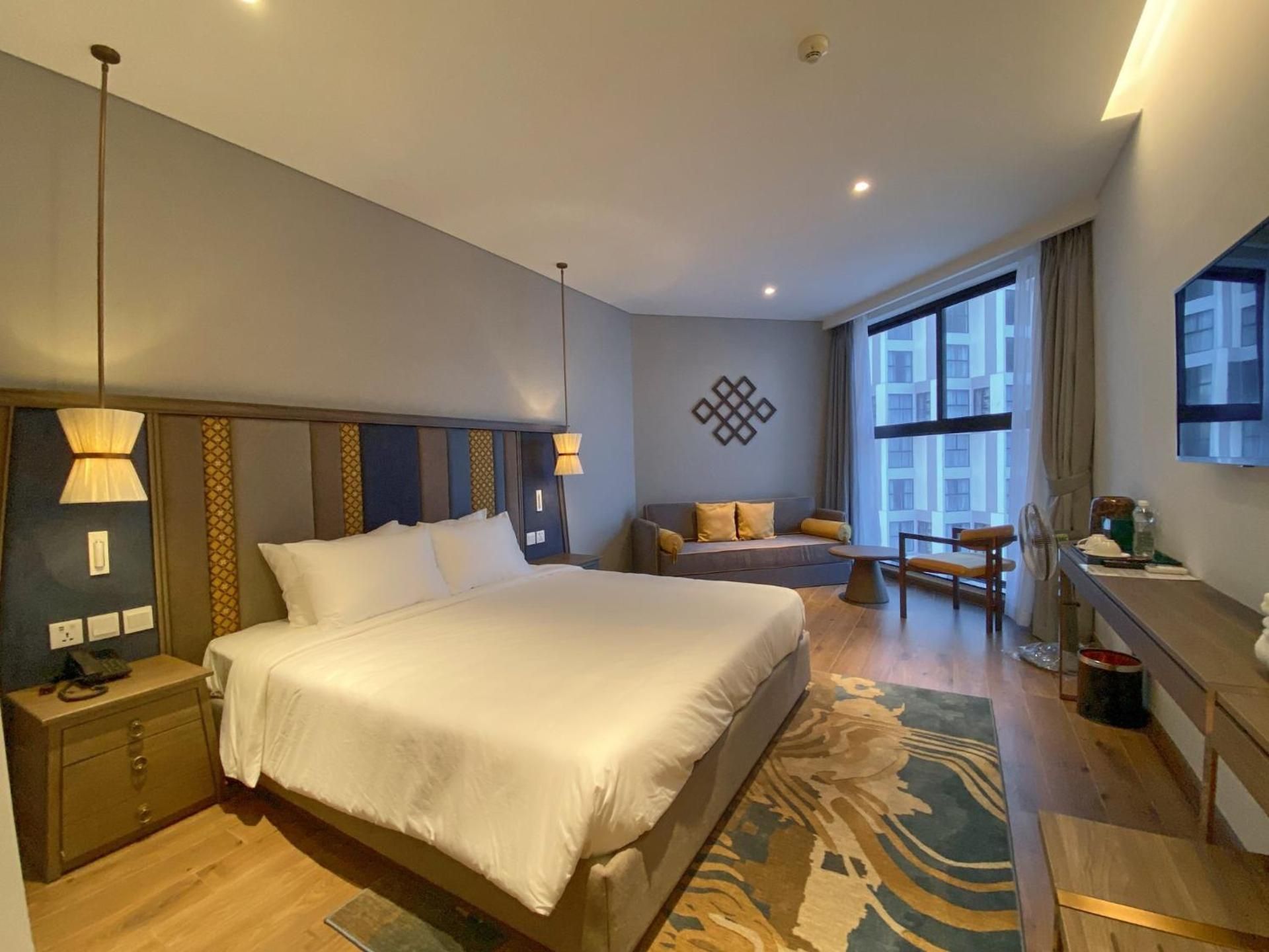 King Room with Pool View