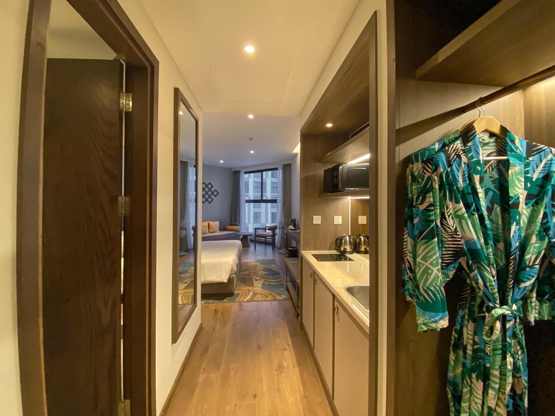 King Room with Pool View
