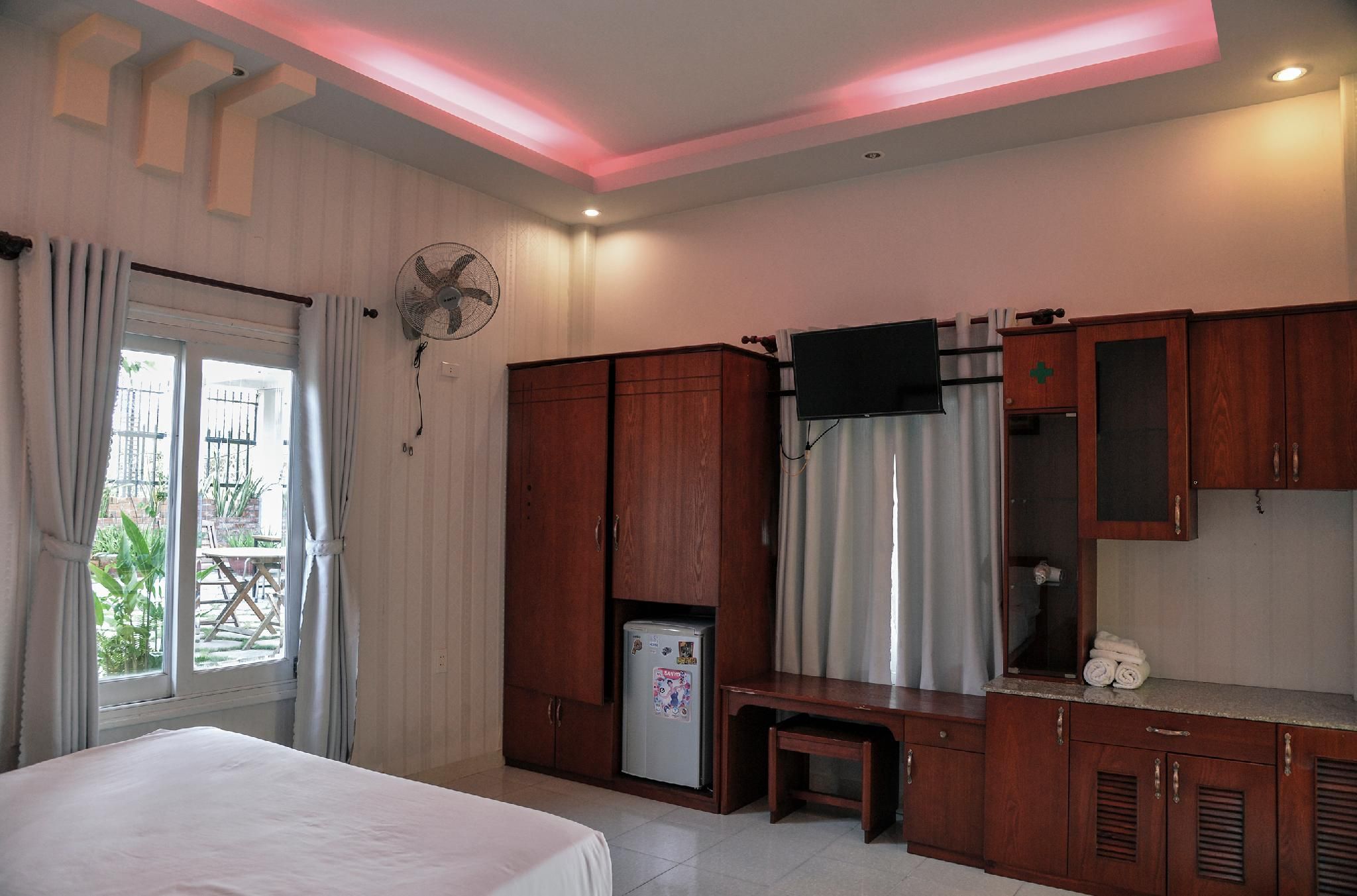Deluxe Double Garden View
