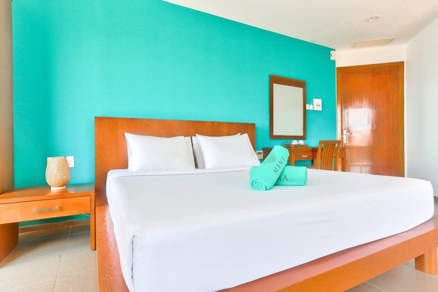 Deluxe Double Room with Balcony Garden View