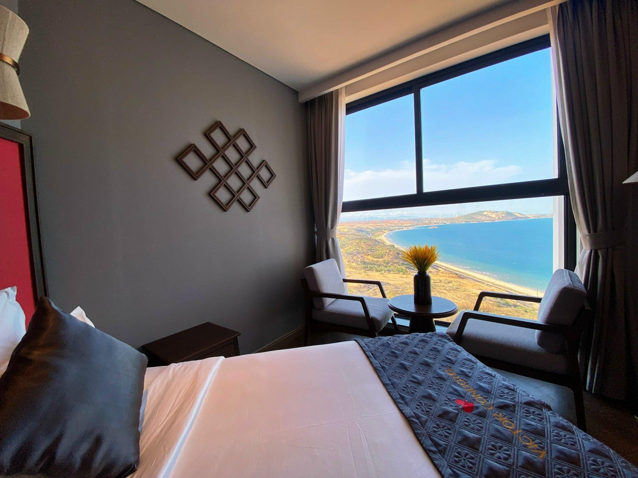 Deluxe King or Twin Room