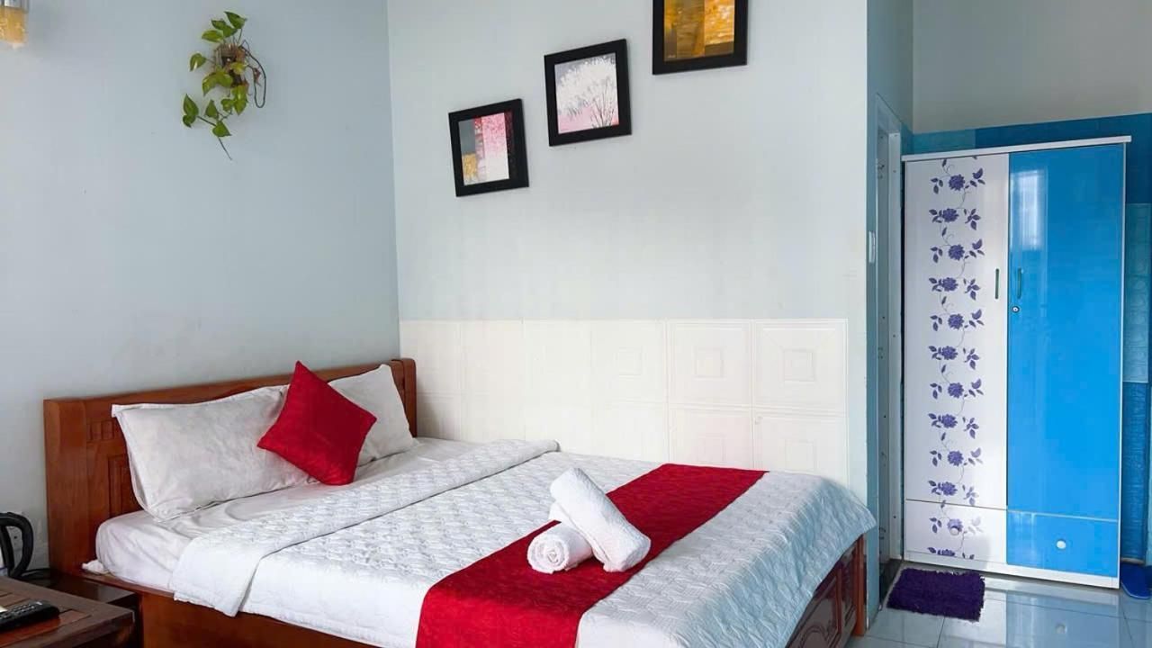 Single Room With Private Bathroom