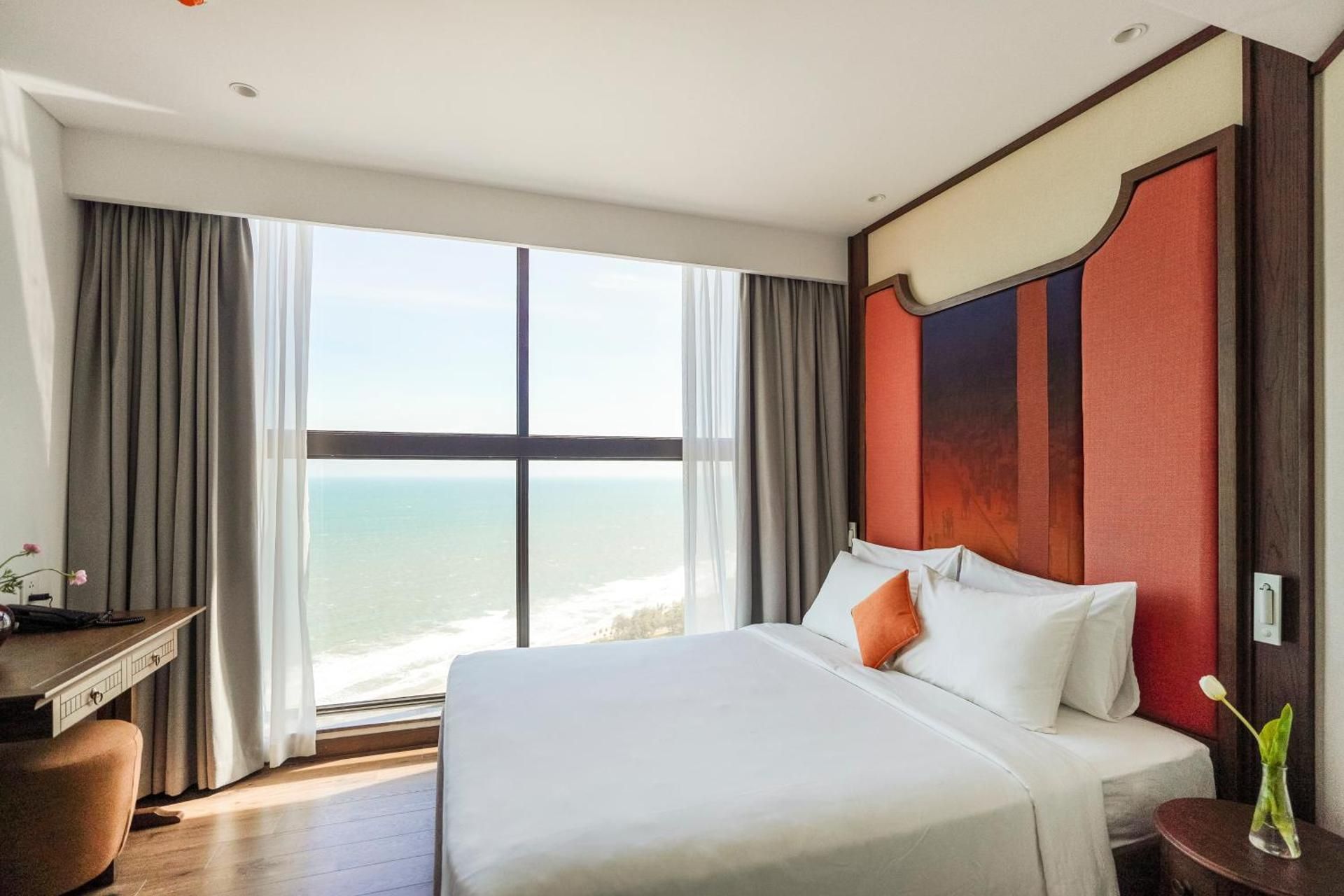 Two Bedroom Apartment with Ocean View