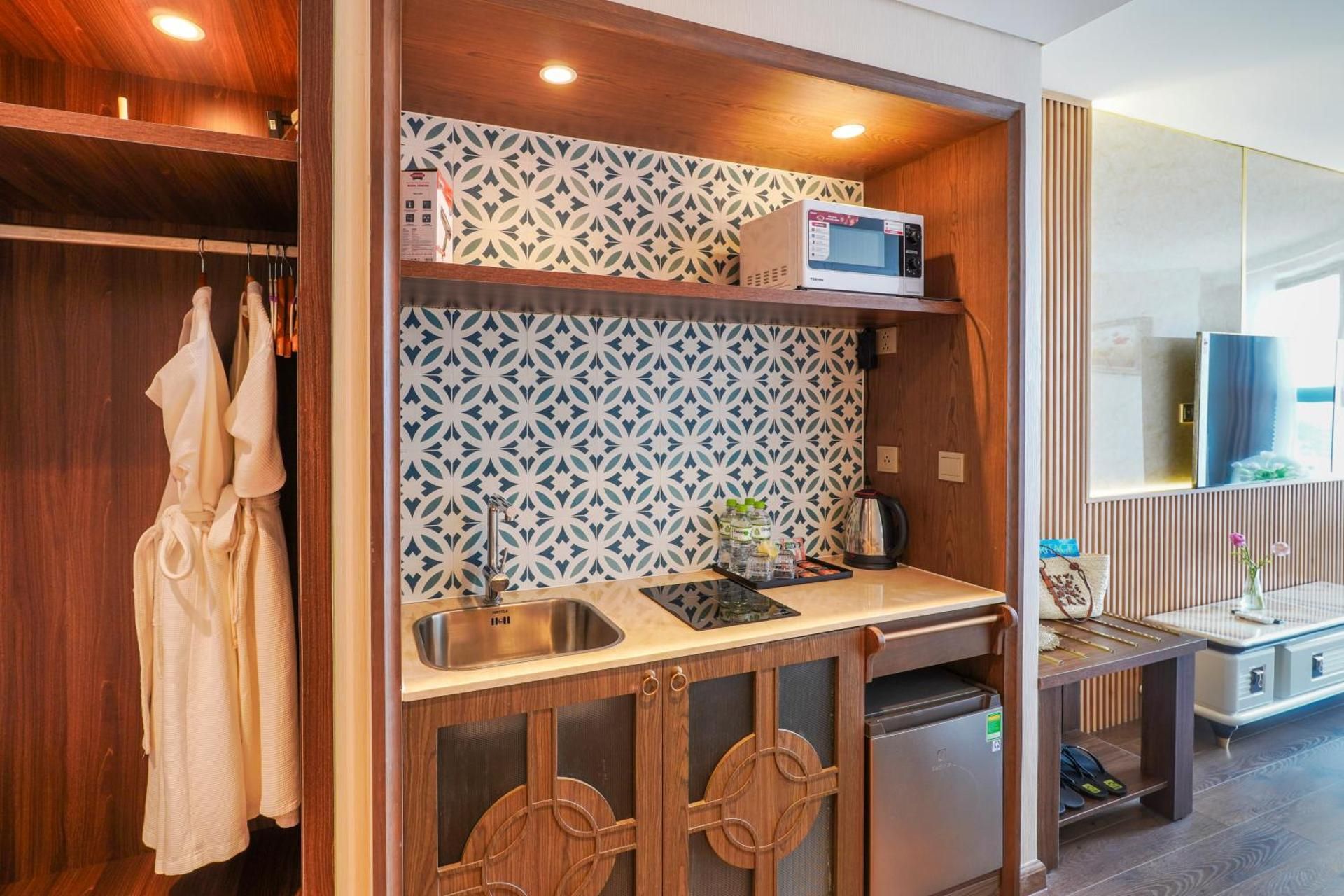 Family Studio with Queen Bed