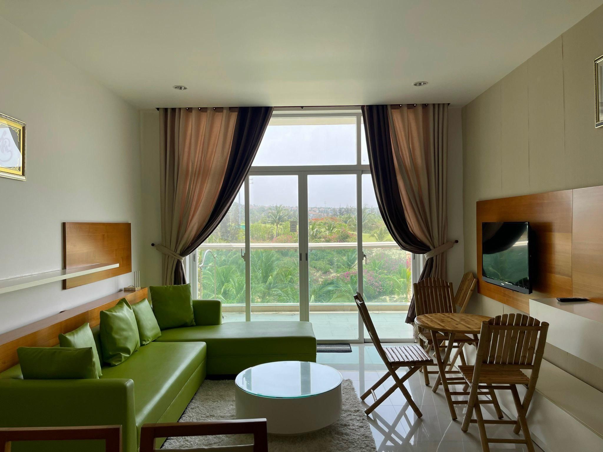 1 Bed Room Suite with Living area