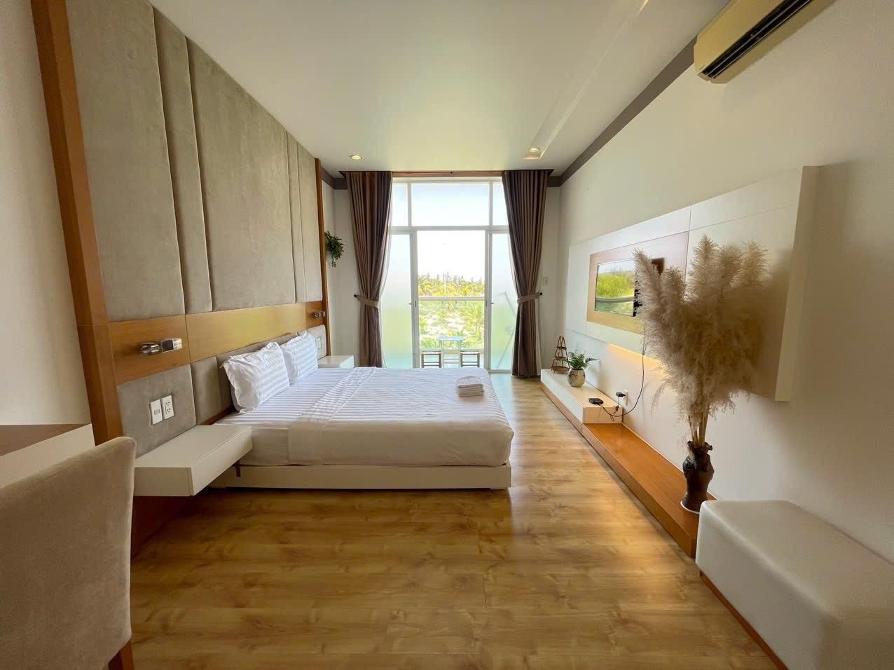 2 Bedroom Deluxe Partial Sea View - Beach Access for 4 Included