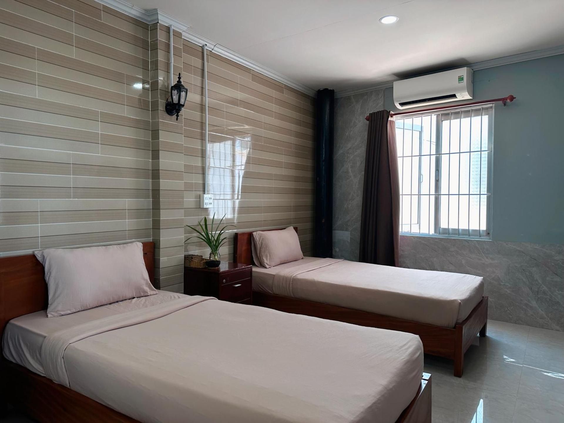 Twin Room with Bathroom