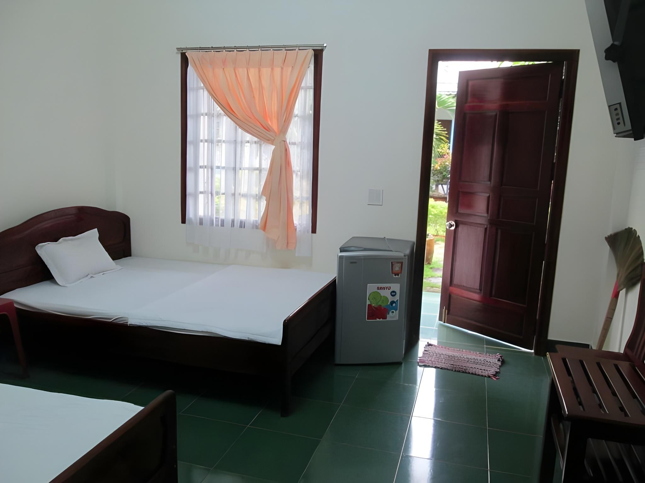 Bungalow Twin Bed - Air Conditioning