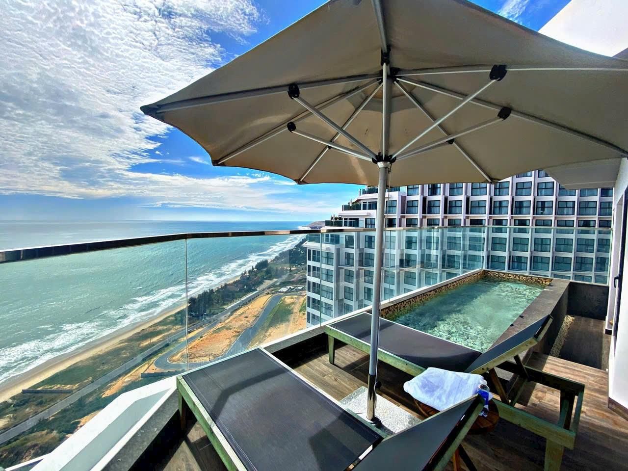Pool Suite Room - Building A