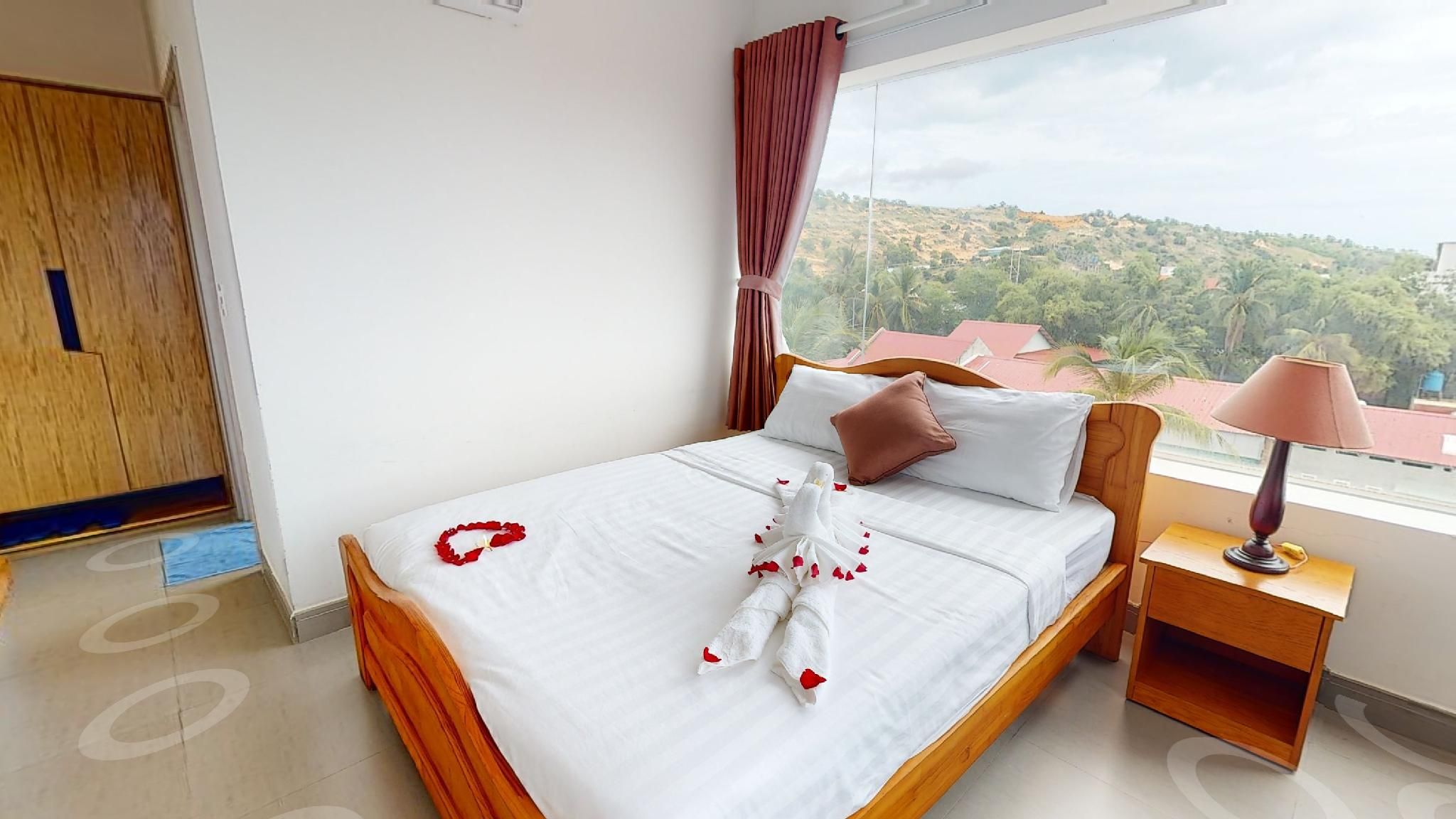Deluxe Sea View Room