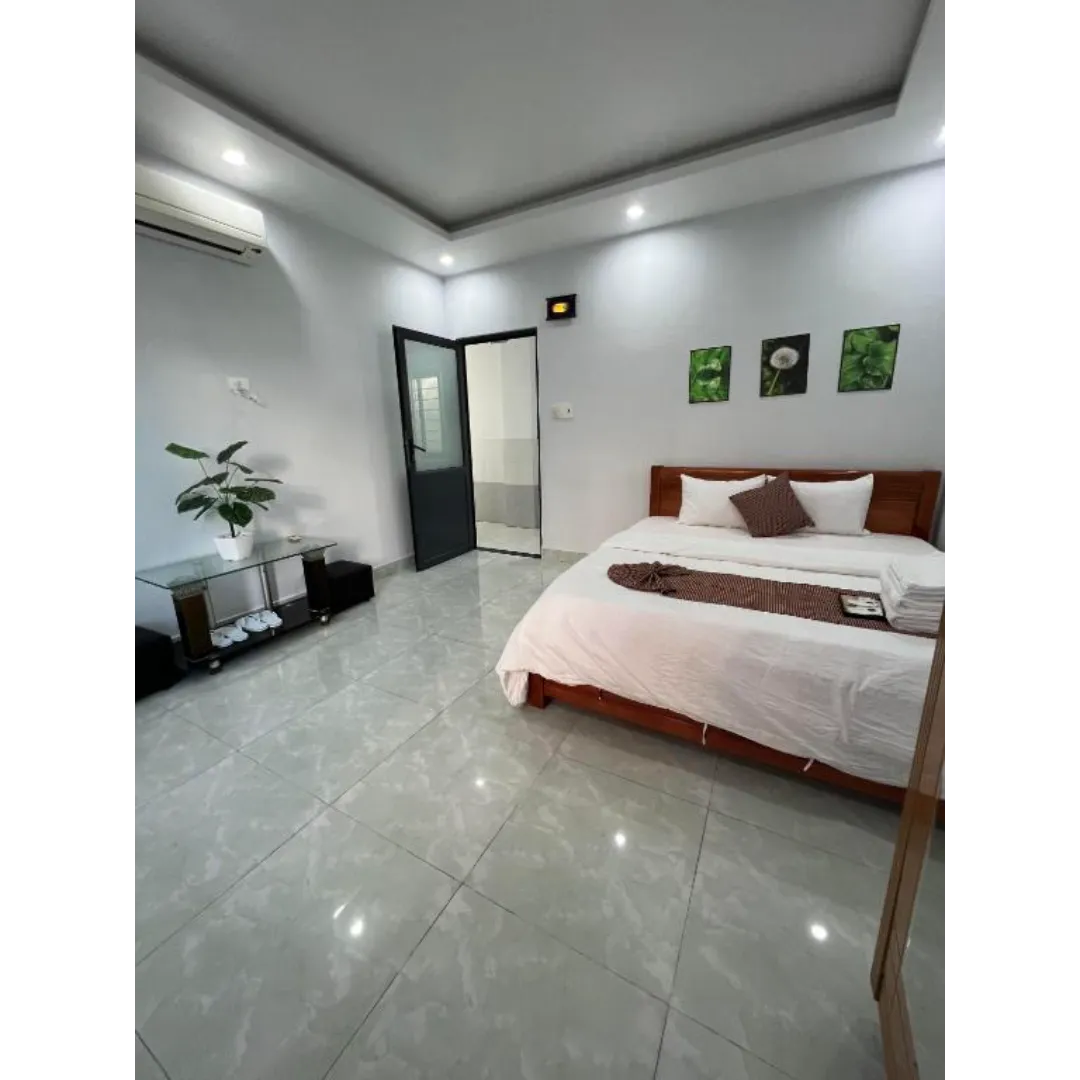 Double Room with Shared Toilet