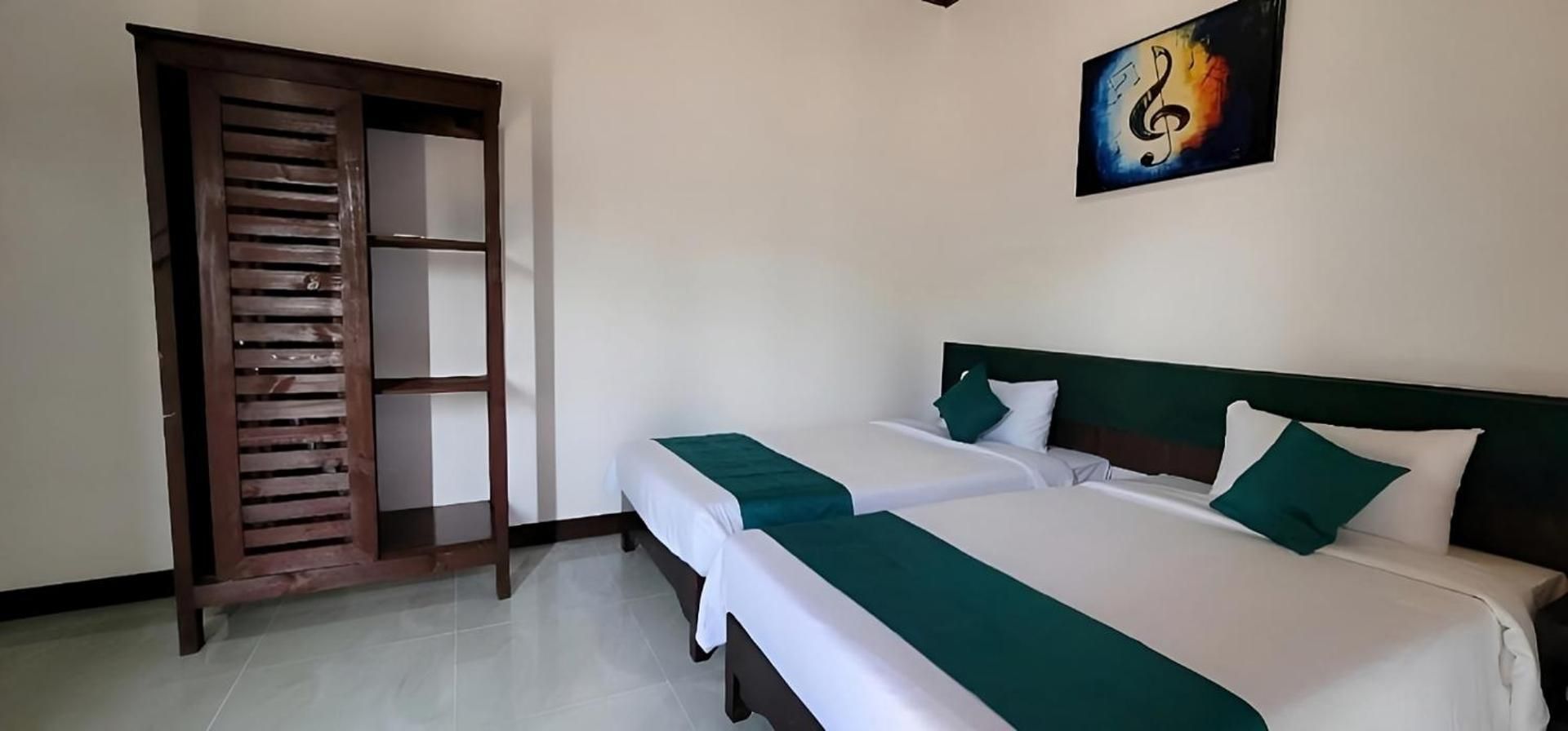 Superior Twin Room with City View