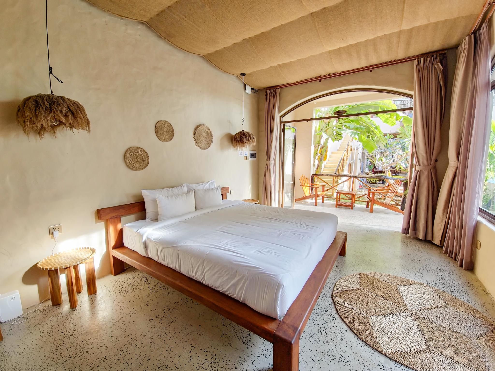 Balcony Room