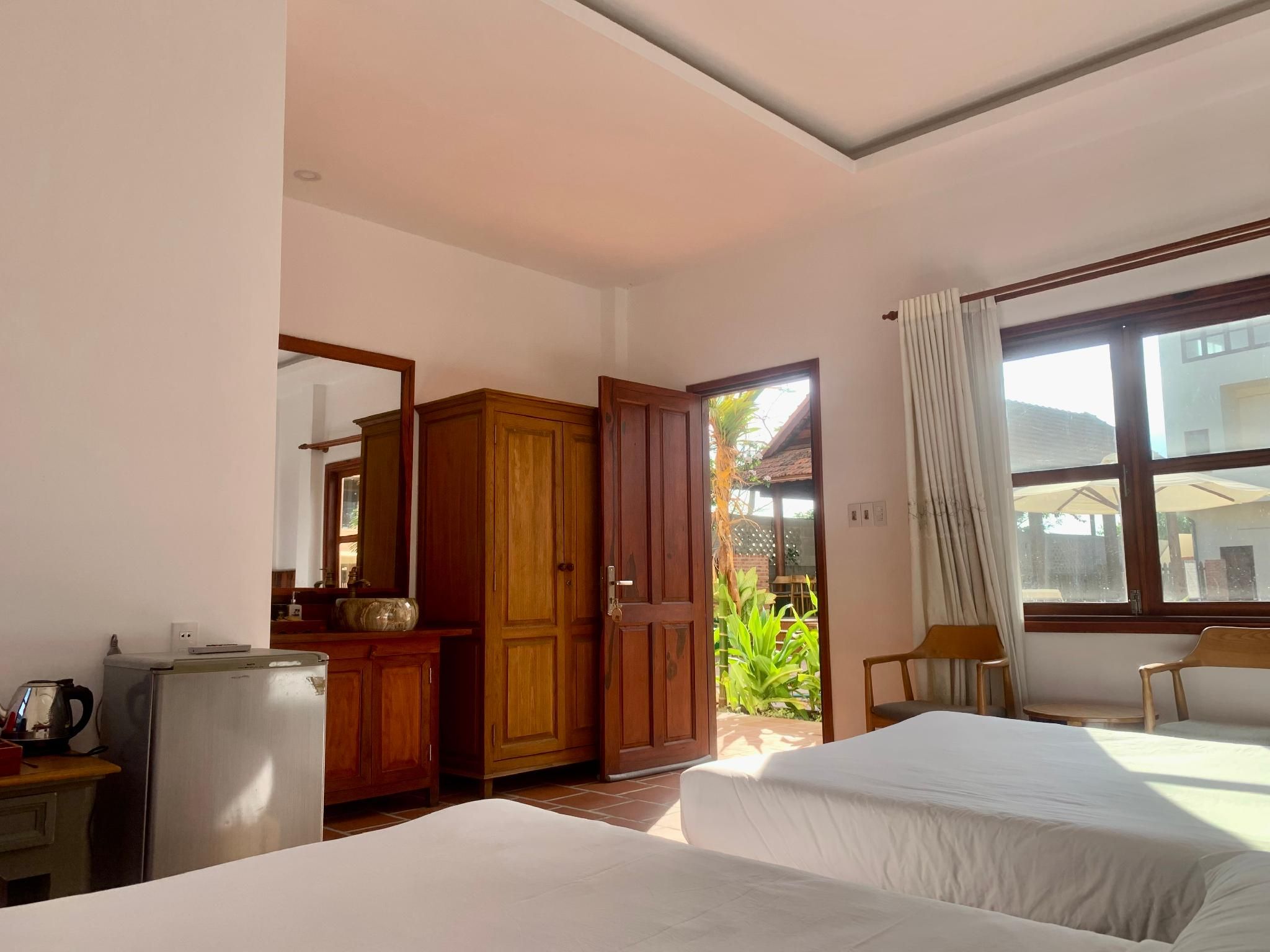 Connecting Family Rooms