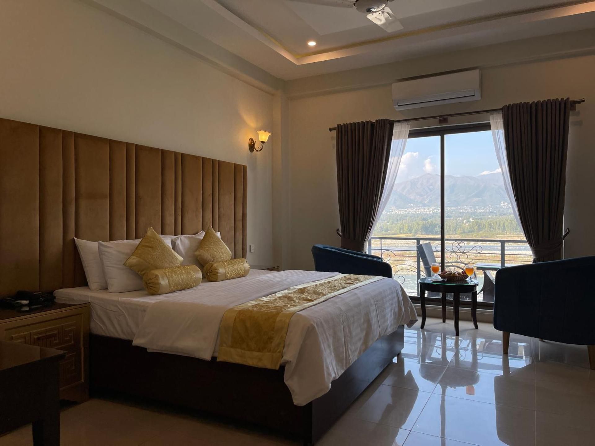 King Room with Balcony