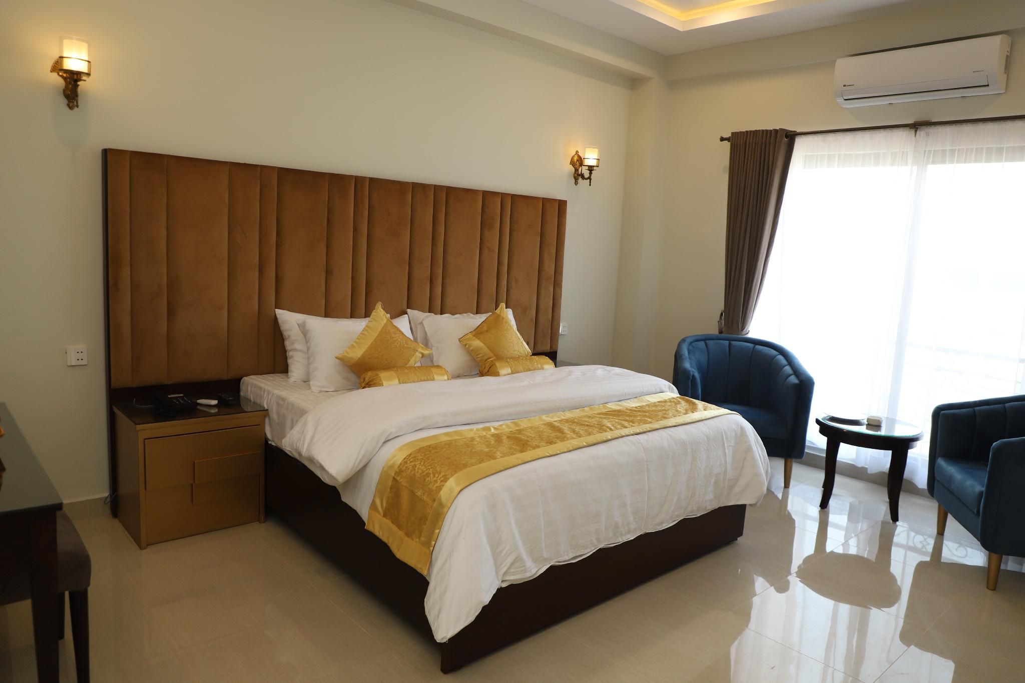 Executive Room with Balcony
