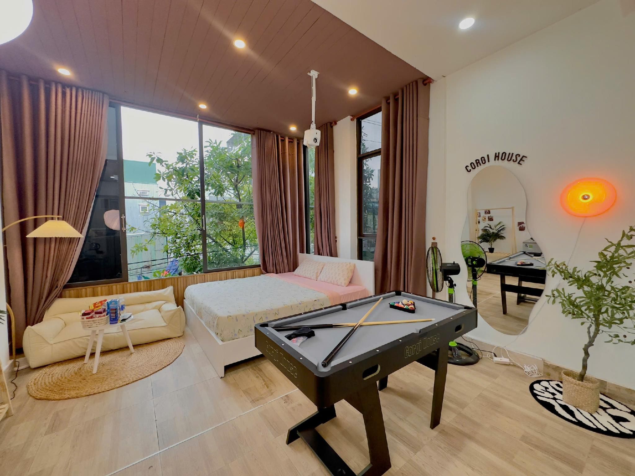 Deluxe Studio