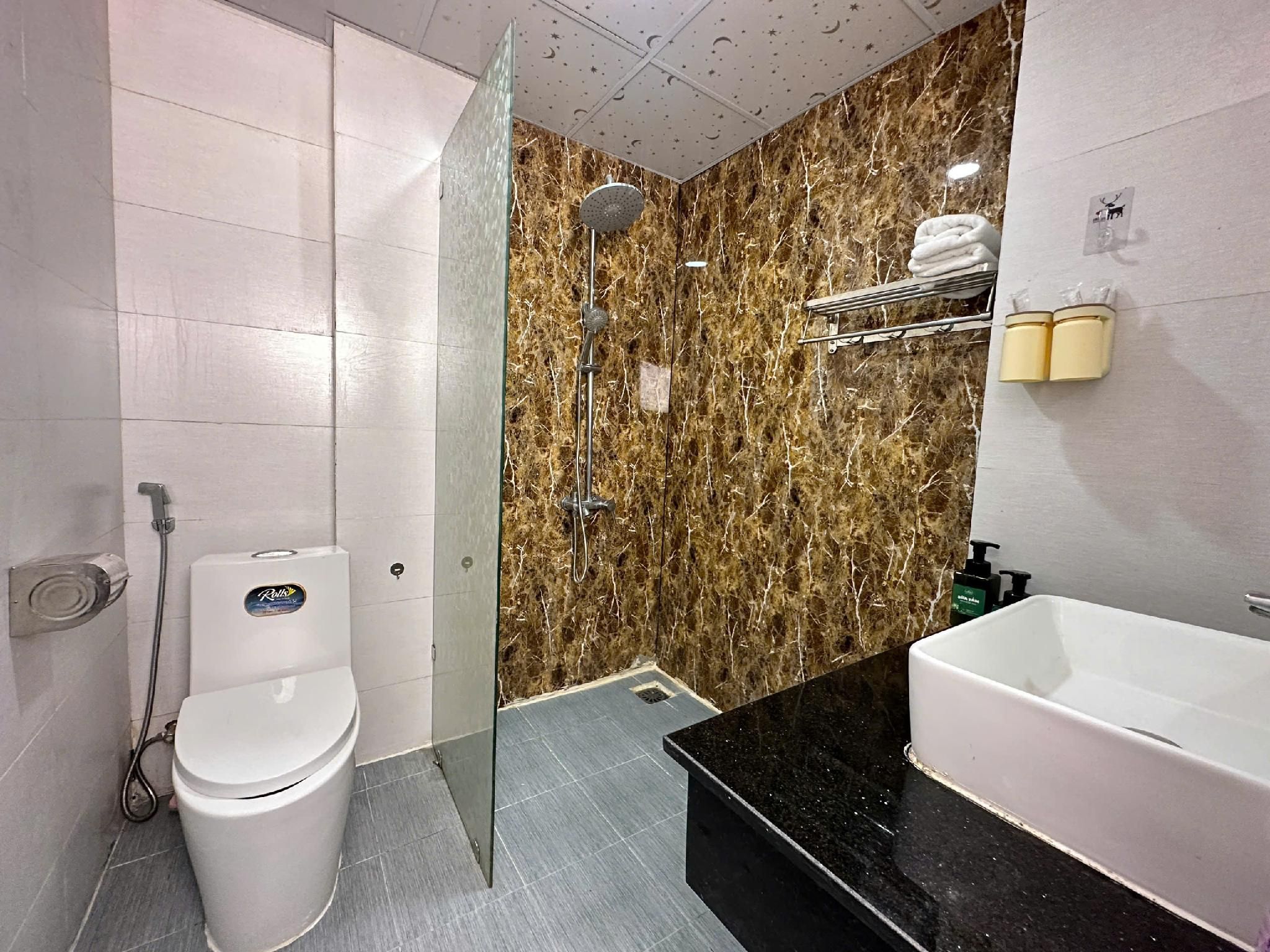 Deluxe Studio