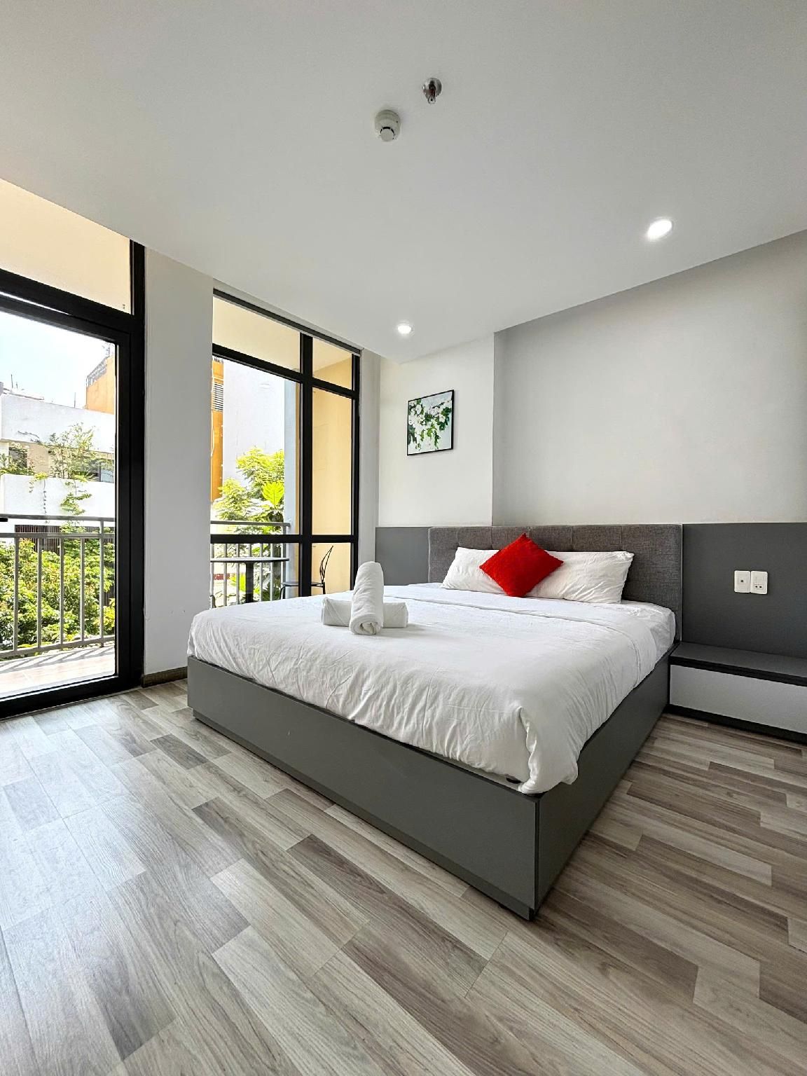 1 Bedroom and 1 Living Room