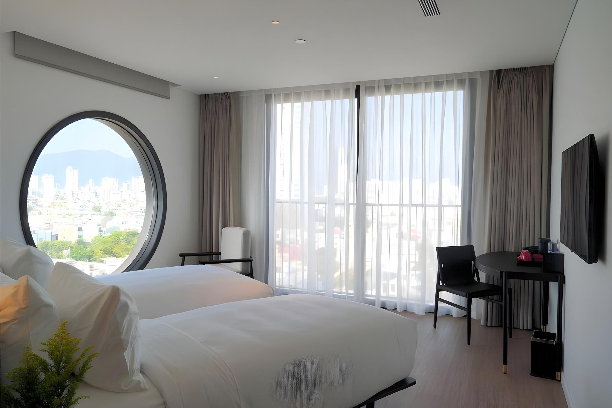 Deluxe River View