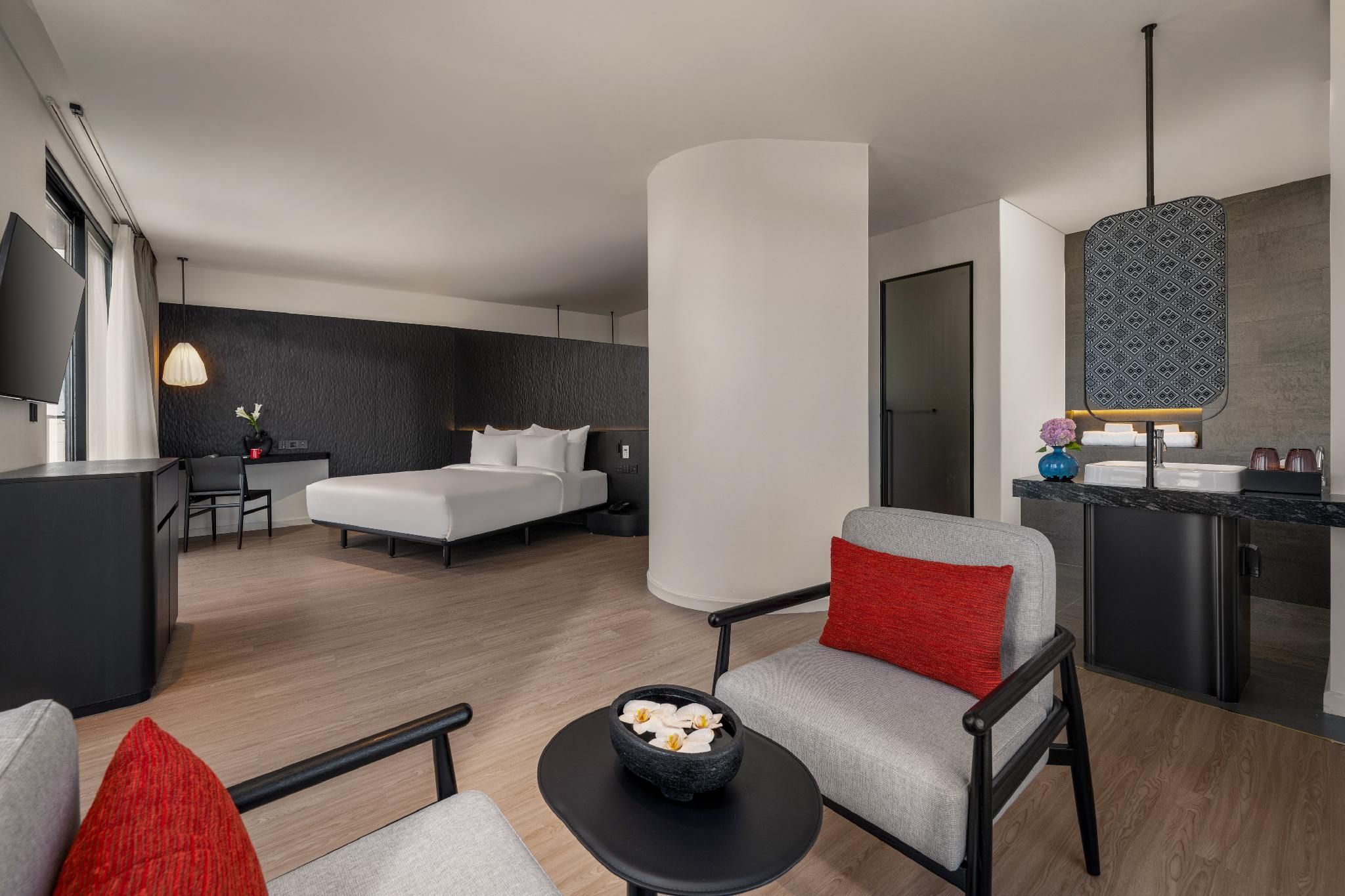 Senior Executive Suite