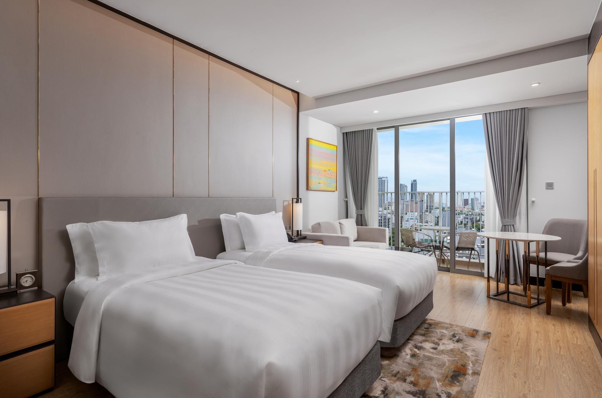 2 Single  Beds, Deluxe Studio, City View