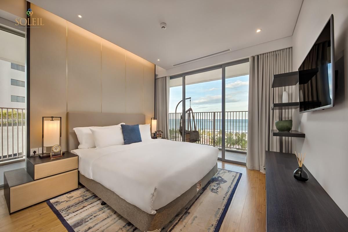 2 Bedrooms, Deluxe Family Suite, Partial Ocean View, 2 King Beds