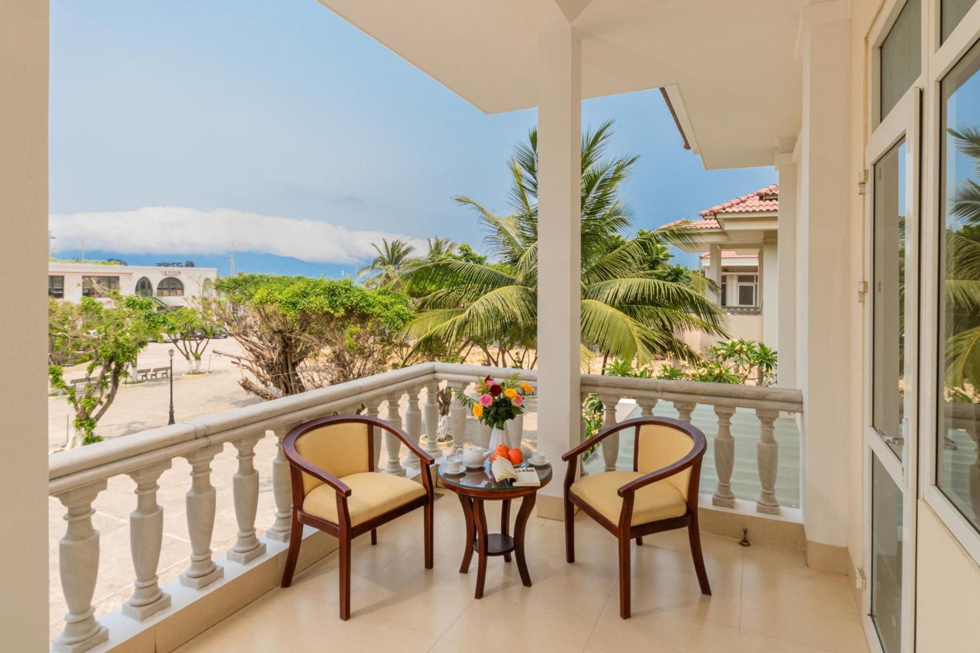 Villa - Beach Front