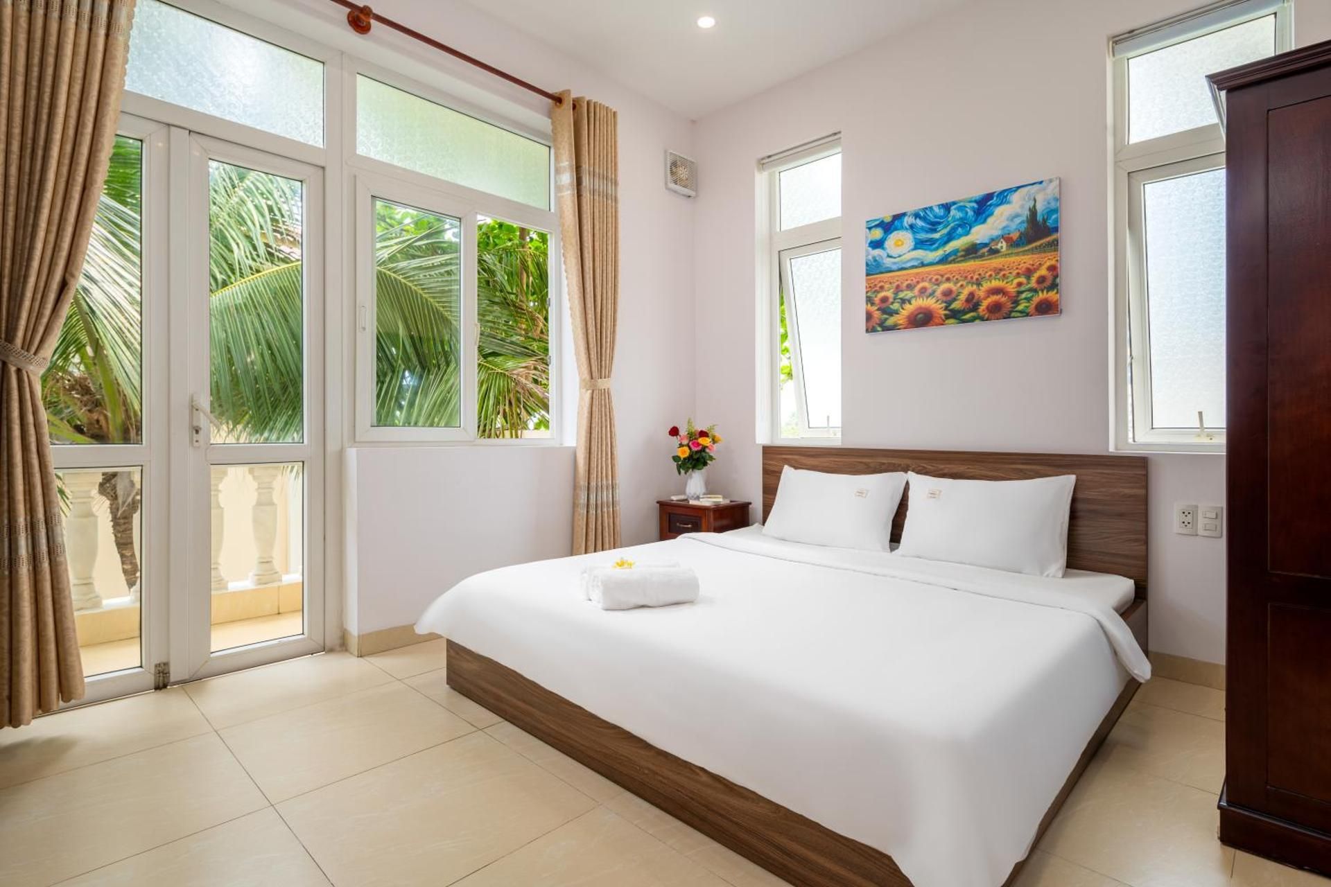 Villa - Beach Front