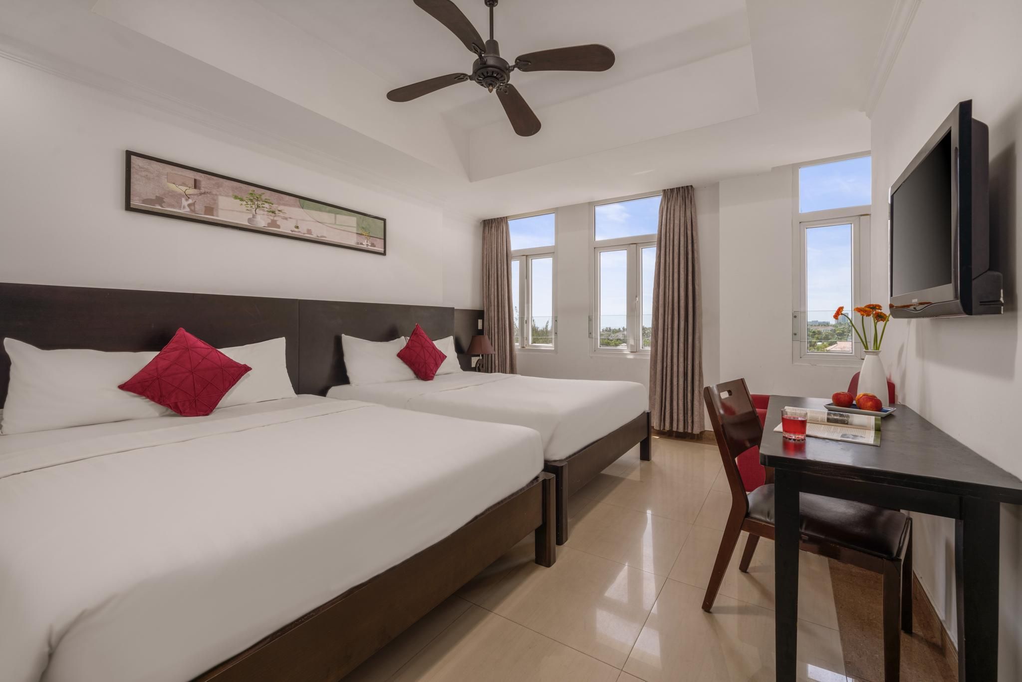 Family City View with Bathtub