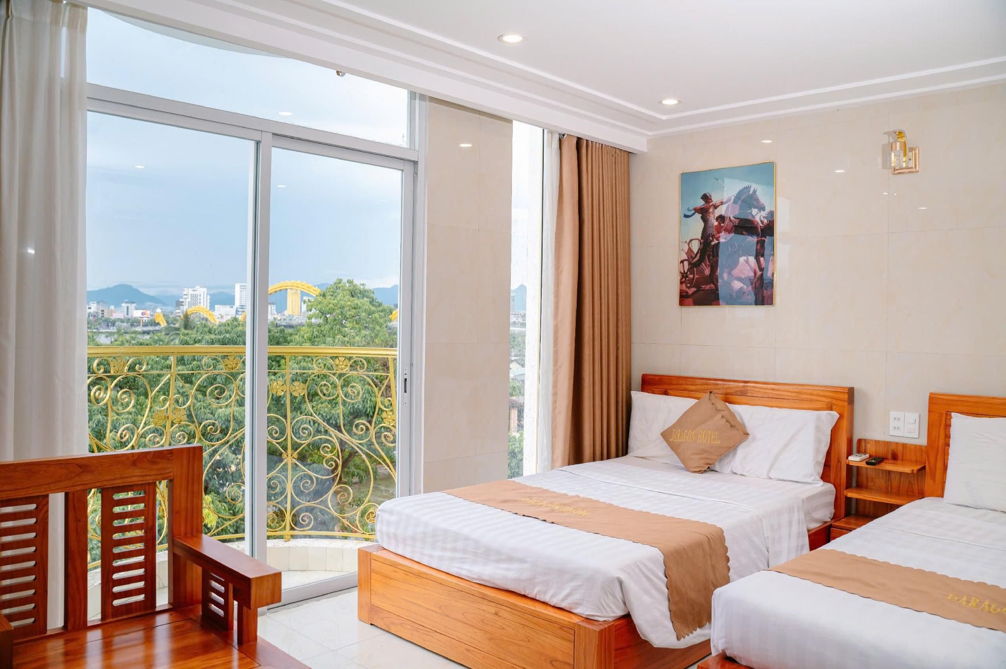 One Bedroom Apartment - Balcony and Water View