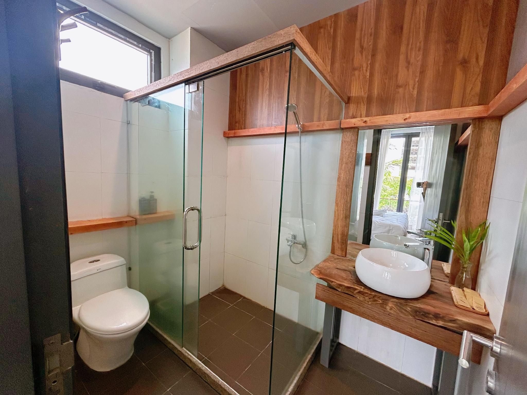 Two Bedroom Apartment with Balcony