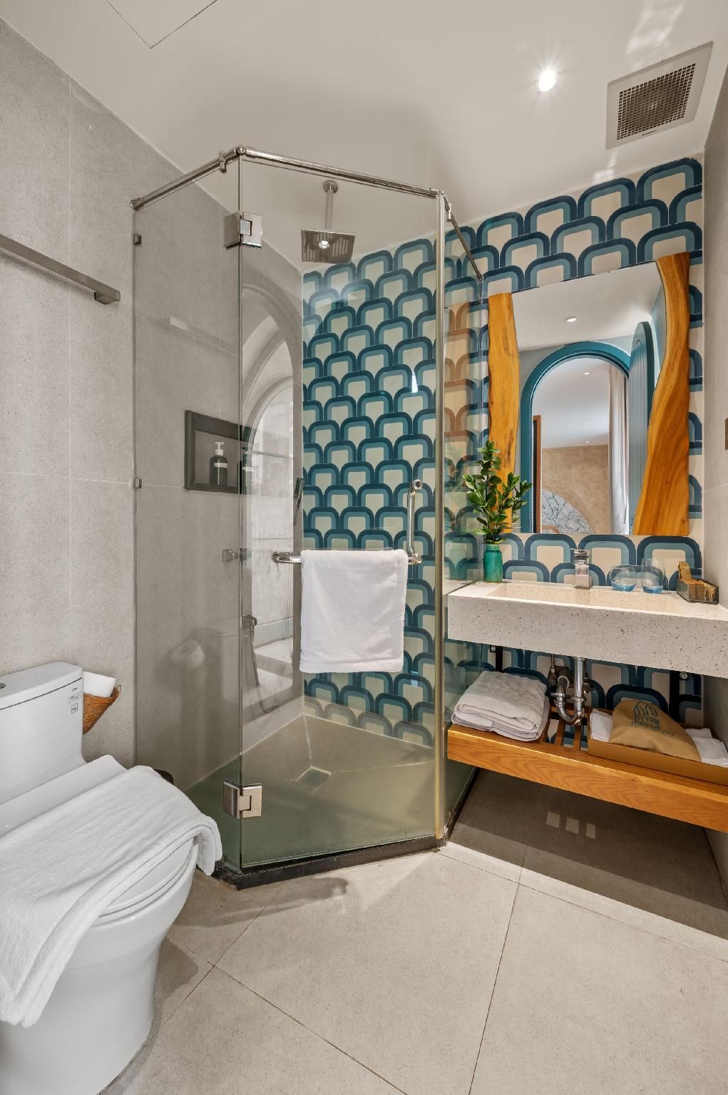 Studio Suite 1 King Bed Non-Smoking