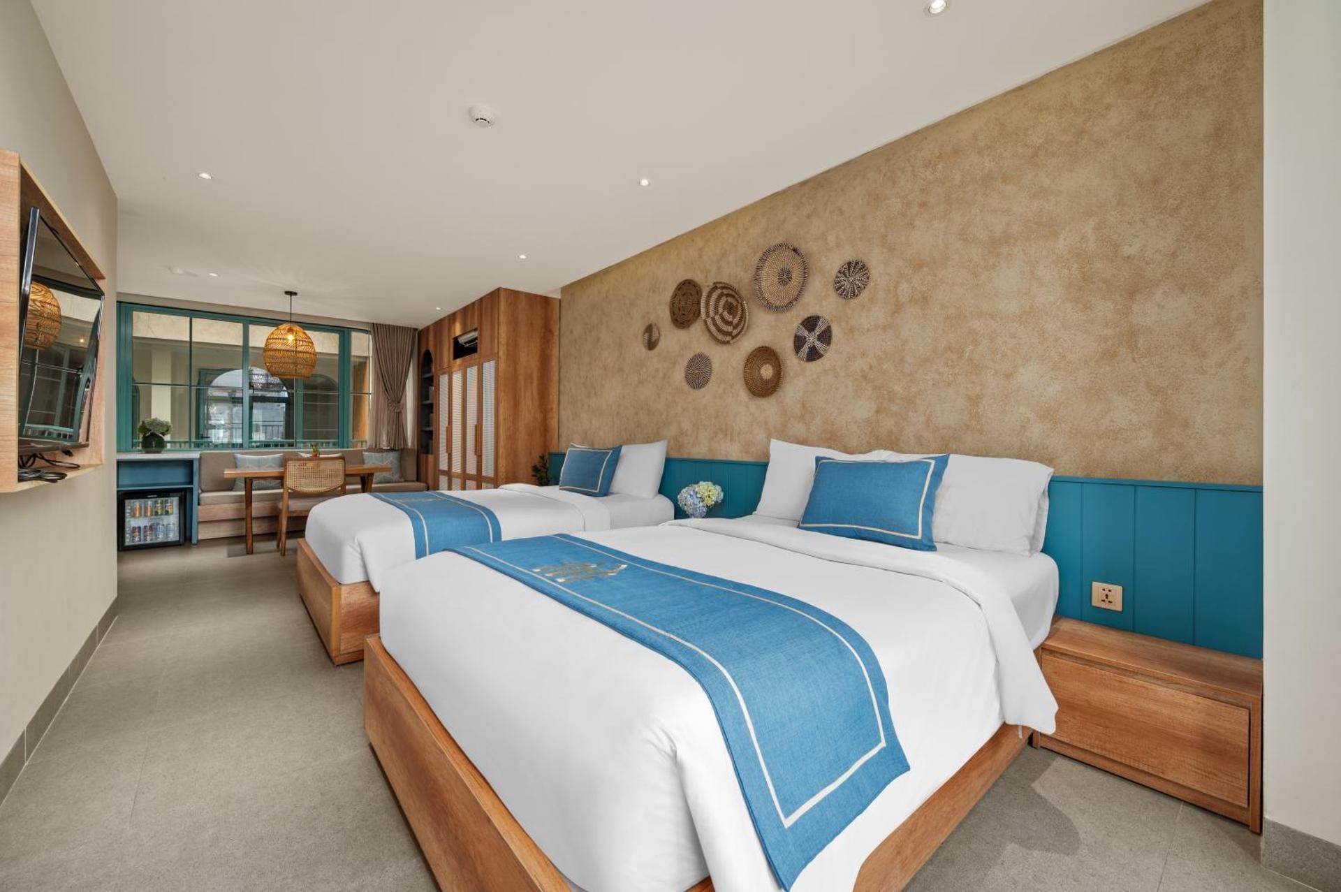 Serenity Retreat Suite Studio with City View and Pool view