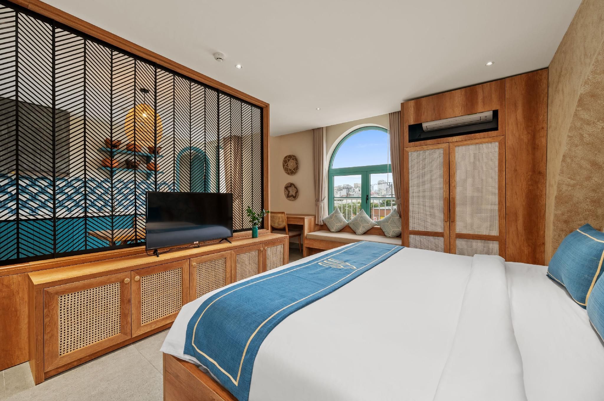 Studio Suite 1 King Bed Non-Smoking