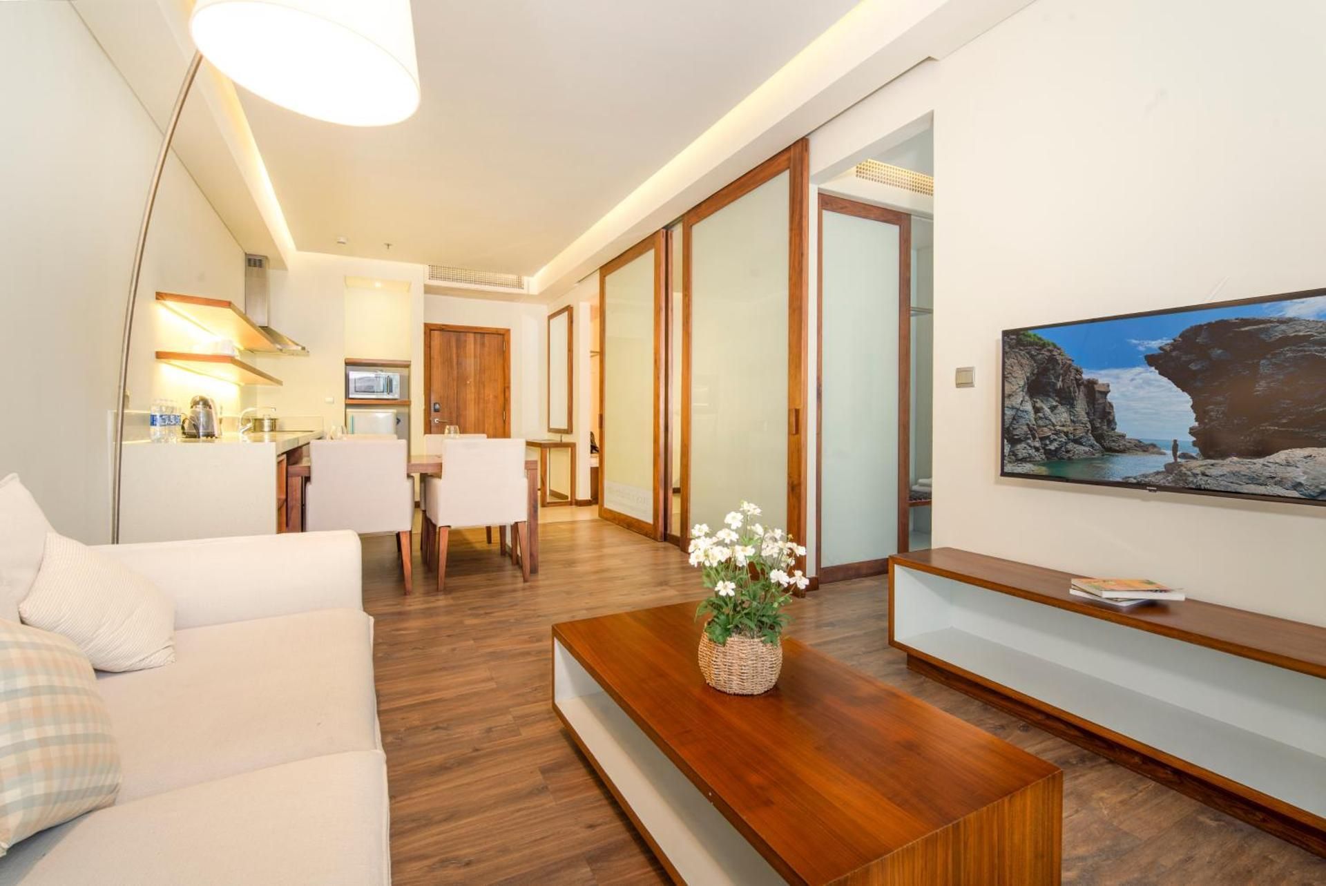 One-Bedroom Apartment