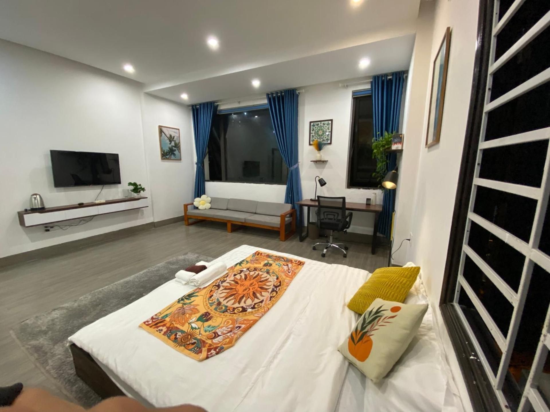 Deluxe King Room