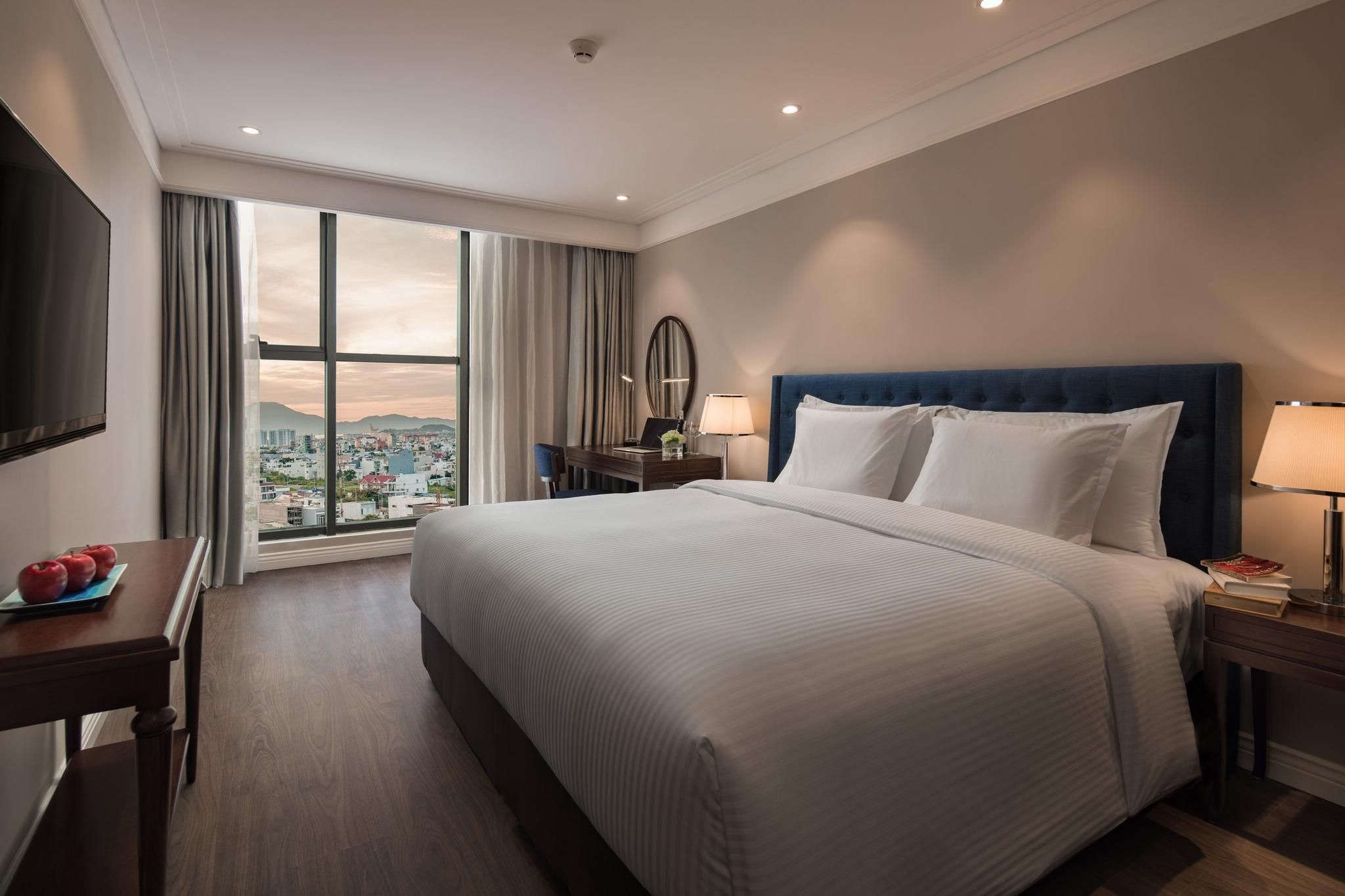 2 Bedroom Deluxe Apartment - 1 Queen, 2 Singles