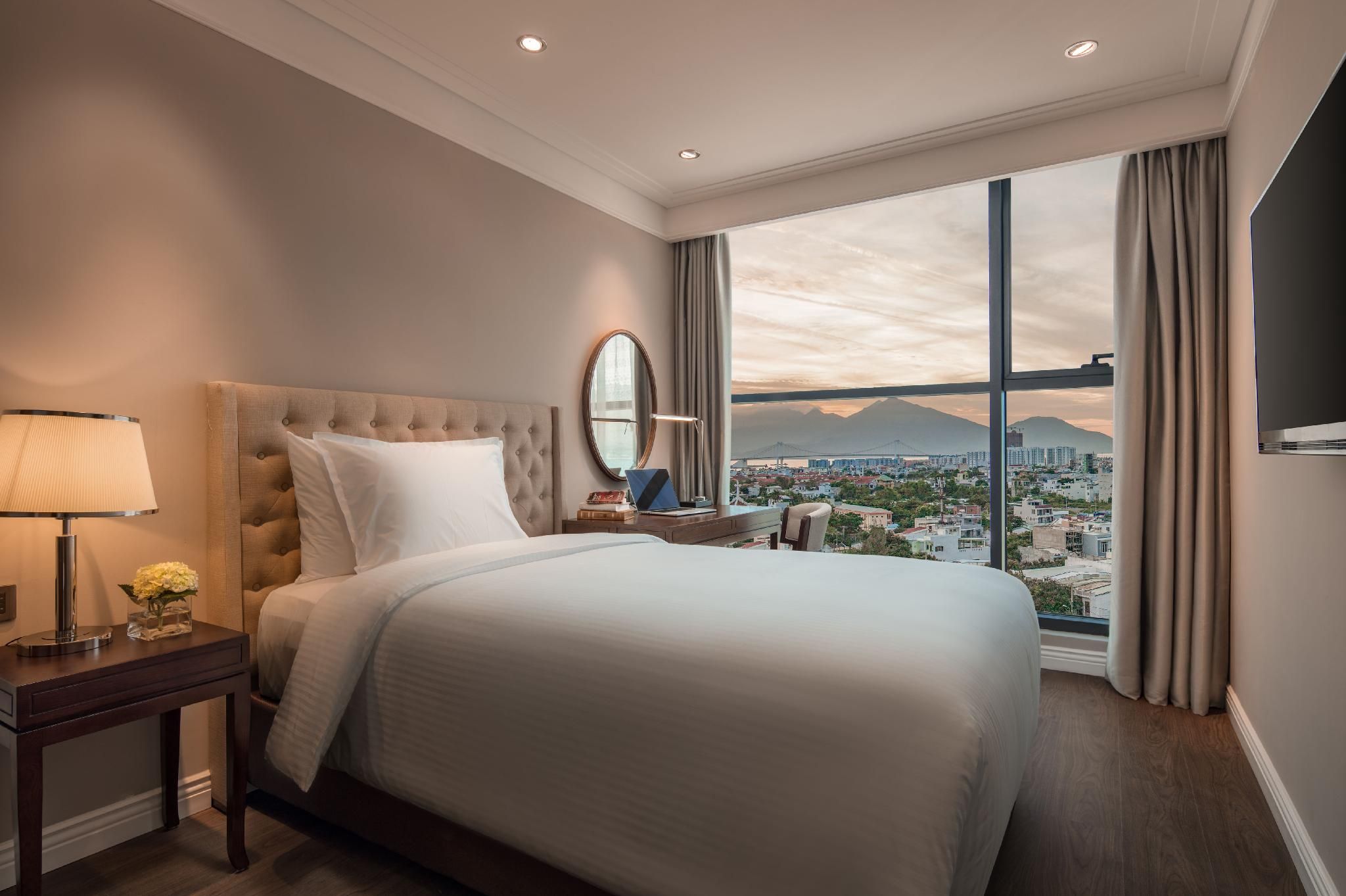 Luxury 2-Bedroom Apartment