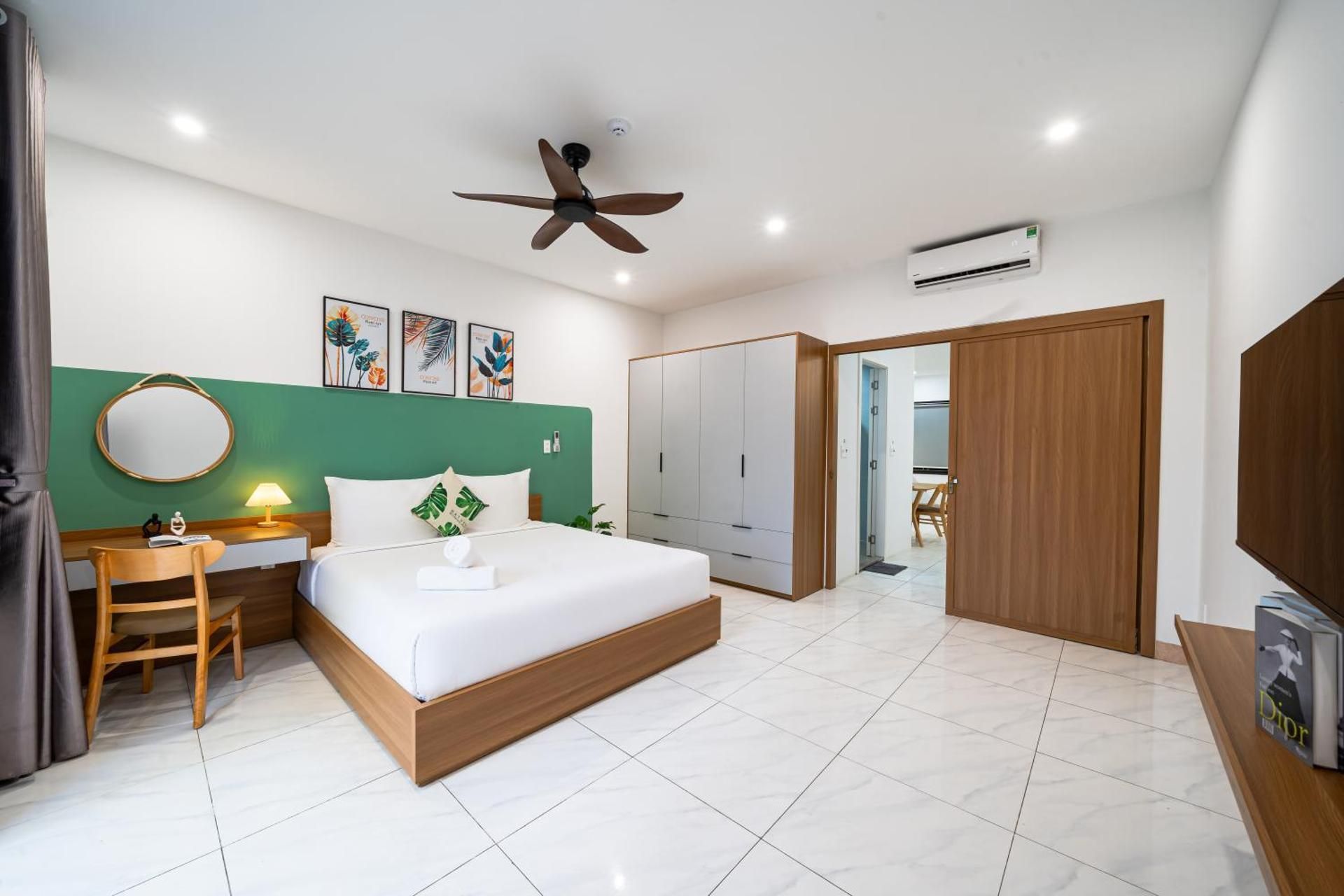 Deluxe One Bedroom Apartment