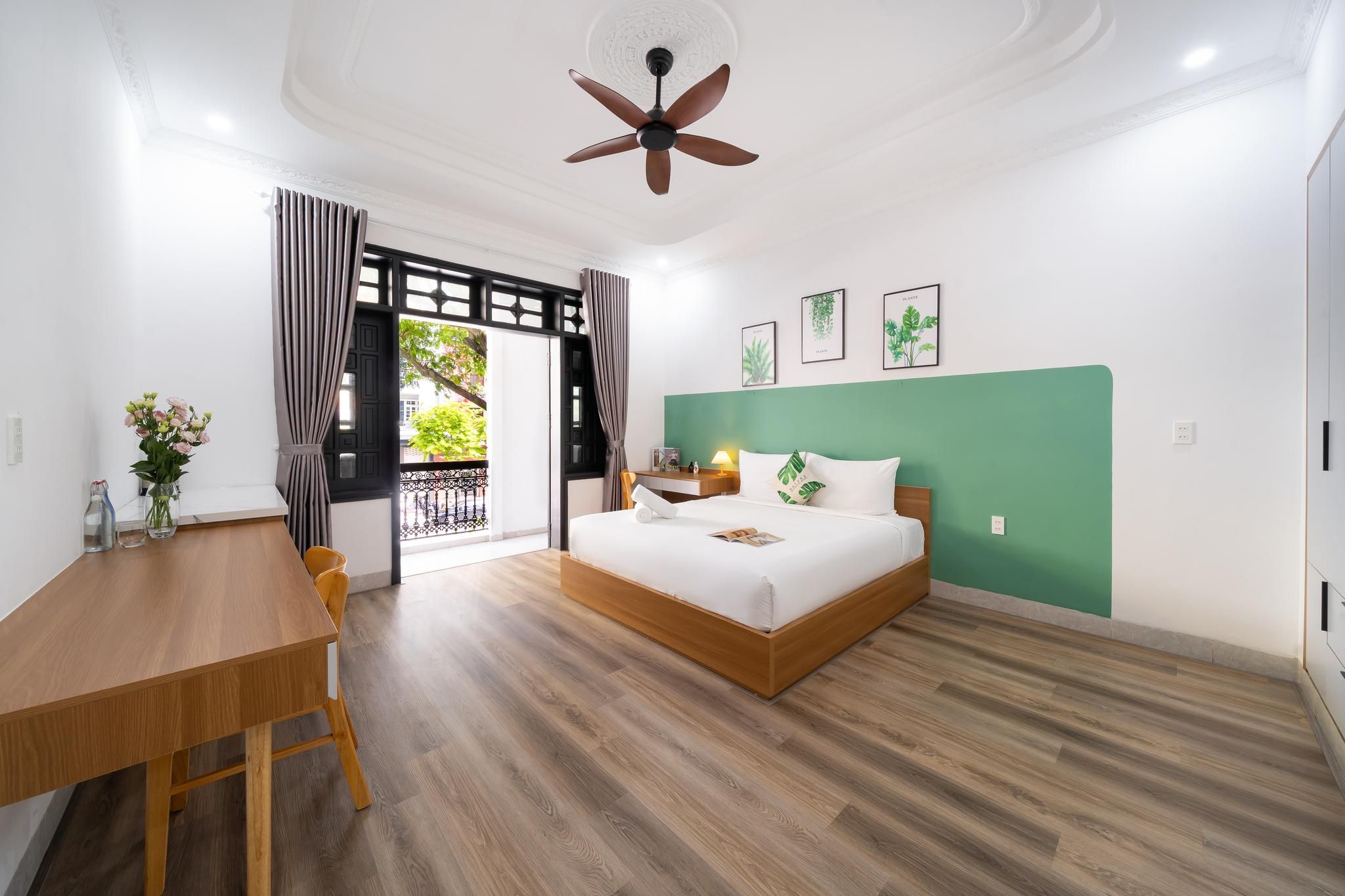 Deluxe Double Room with Balcony