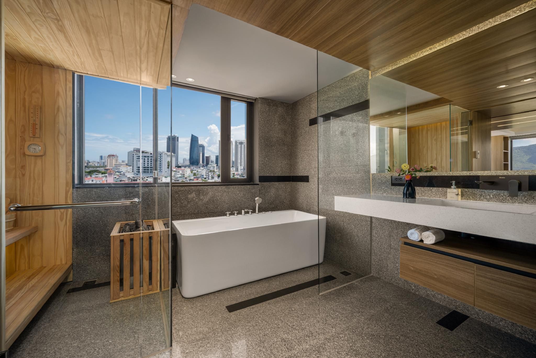 Suite Room - City View