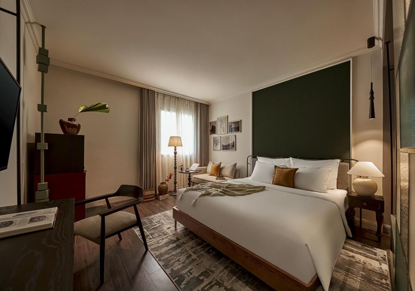 Superior King Room