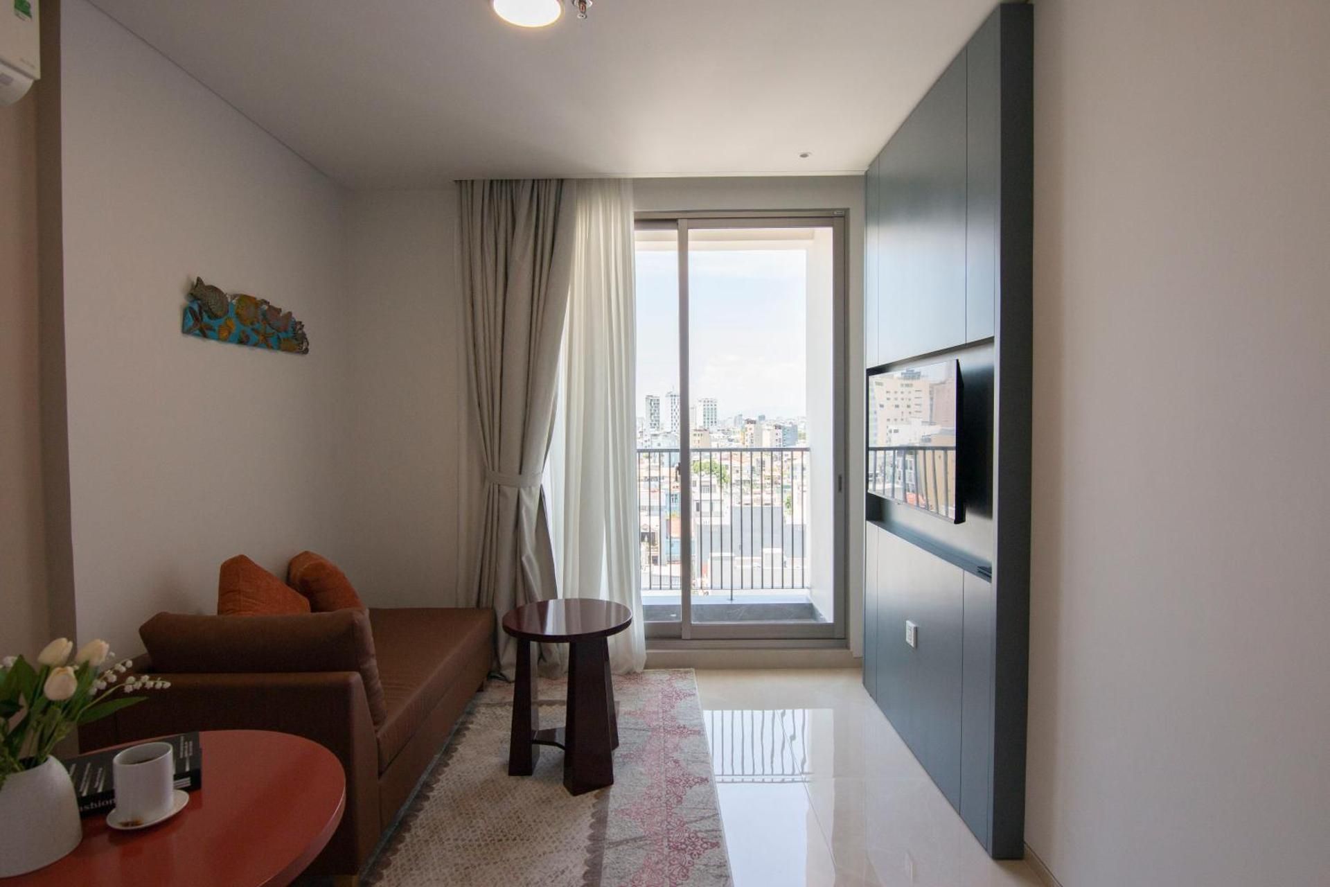 1 Bedroom Balcony Suite