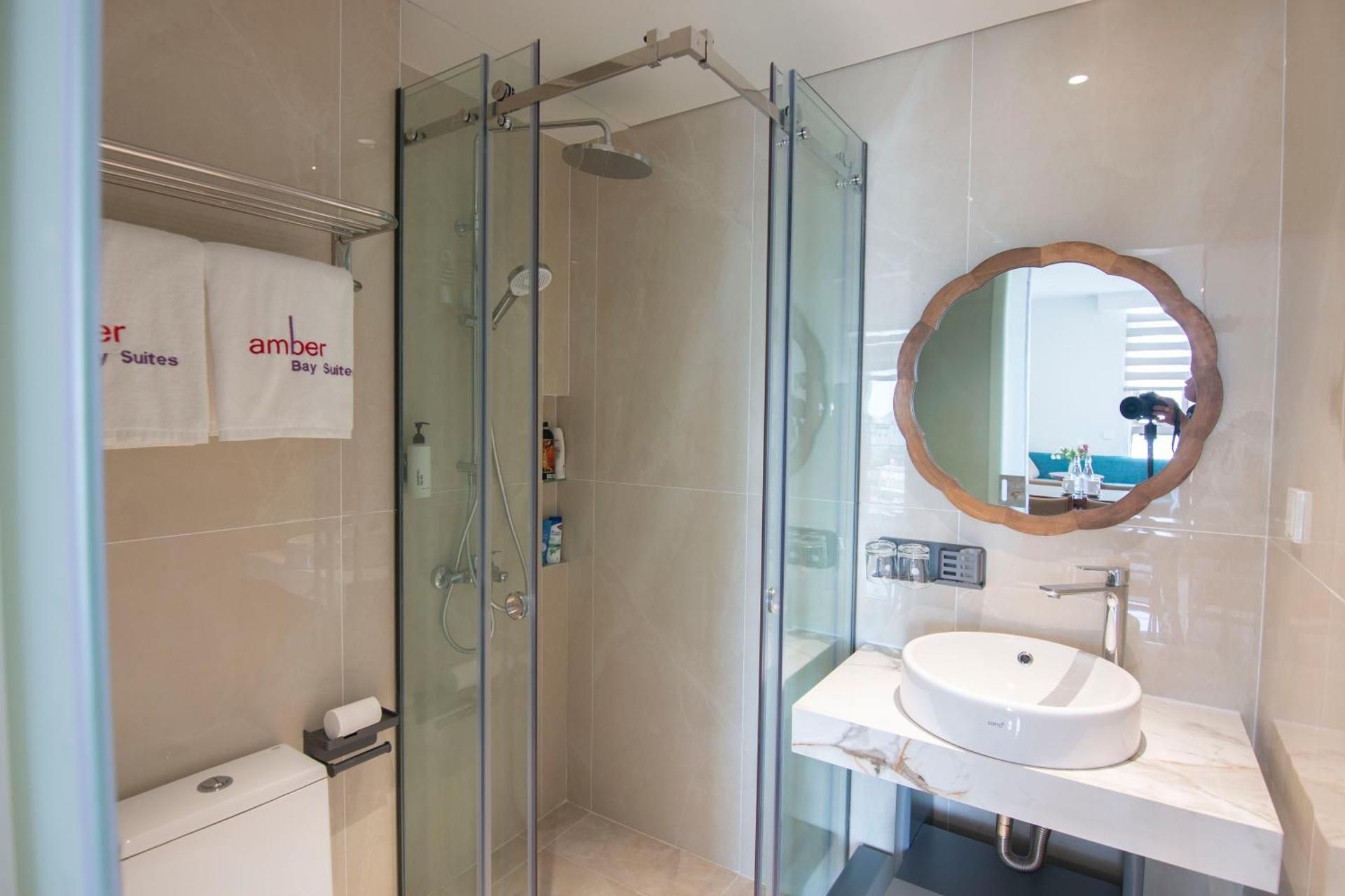 One-Bedroom Apartment with Balcony and Sea View